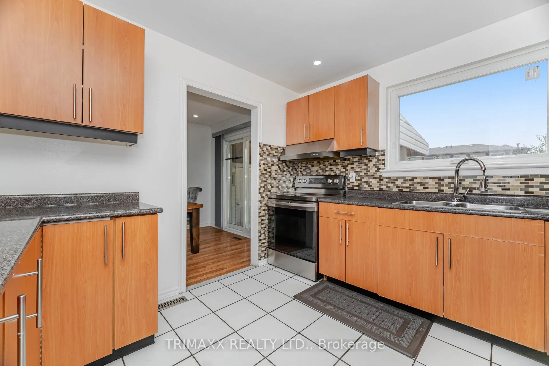 111 Folkstone Crescent