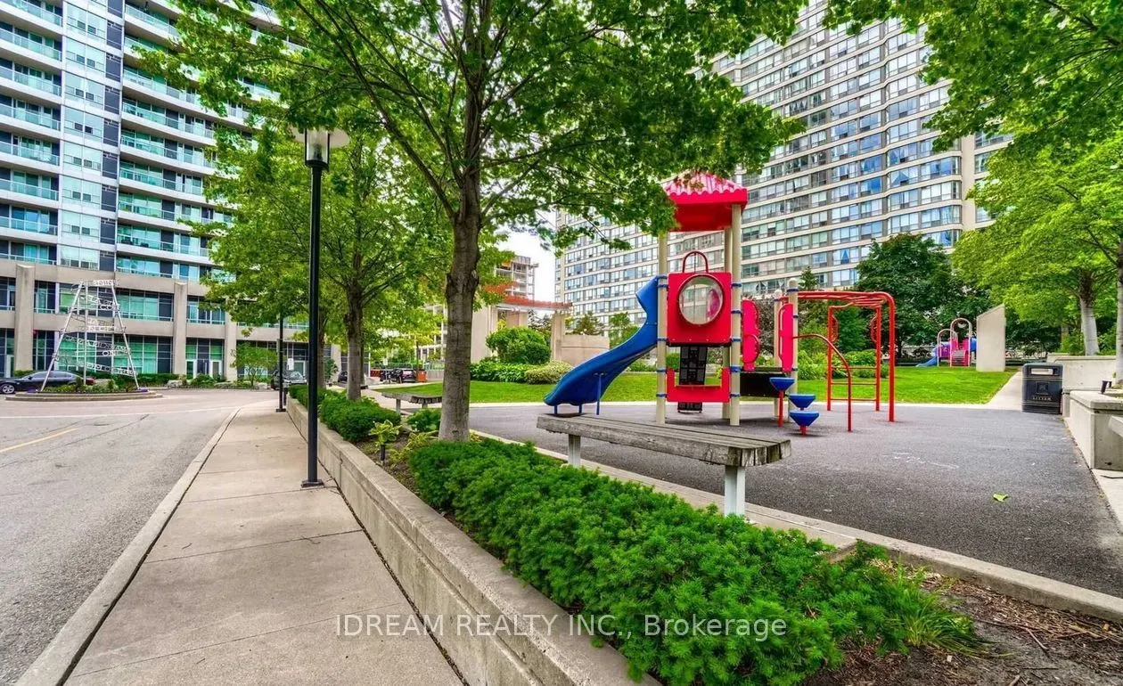 33 Elm Drive W, #201
