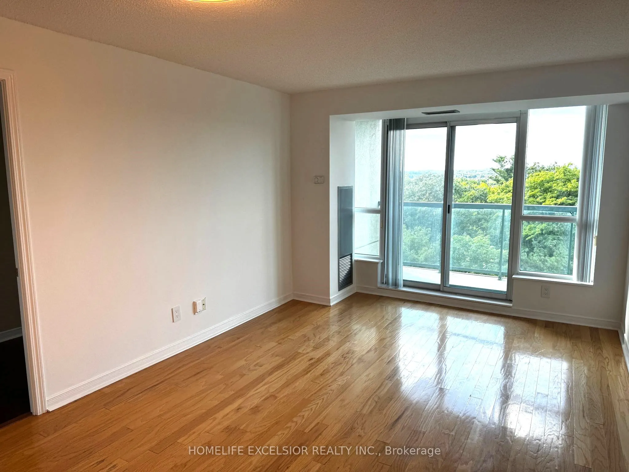 2585 Erin Centre Boulevard, #1001