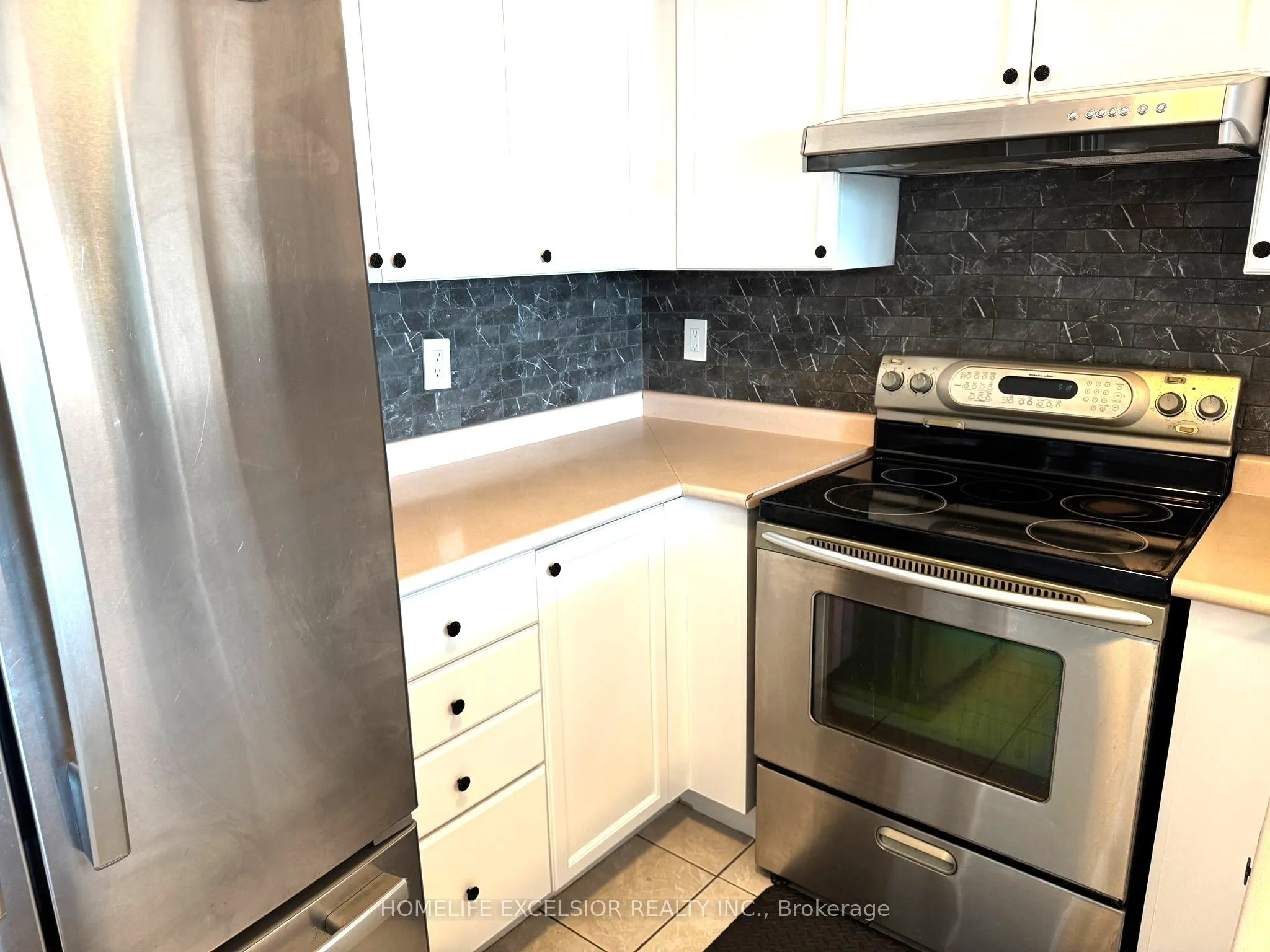 2585 Erin Centre Boulevard, #1001