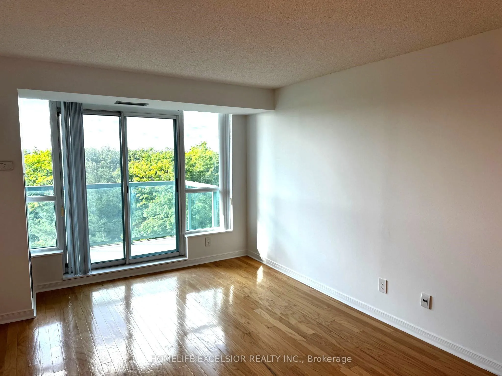 2585 Erin Centre Boulevard, #1001