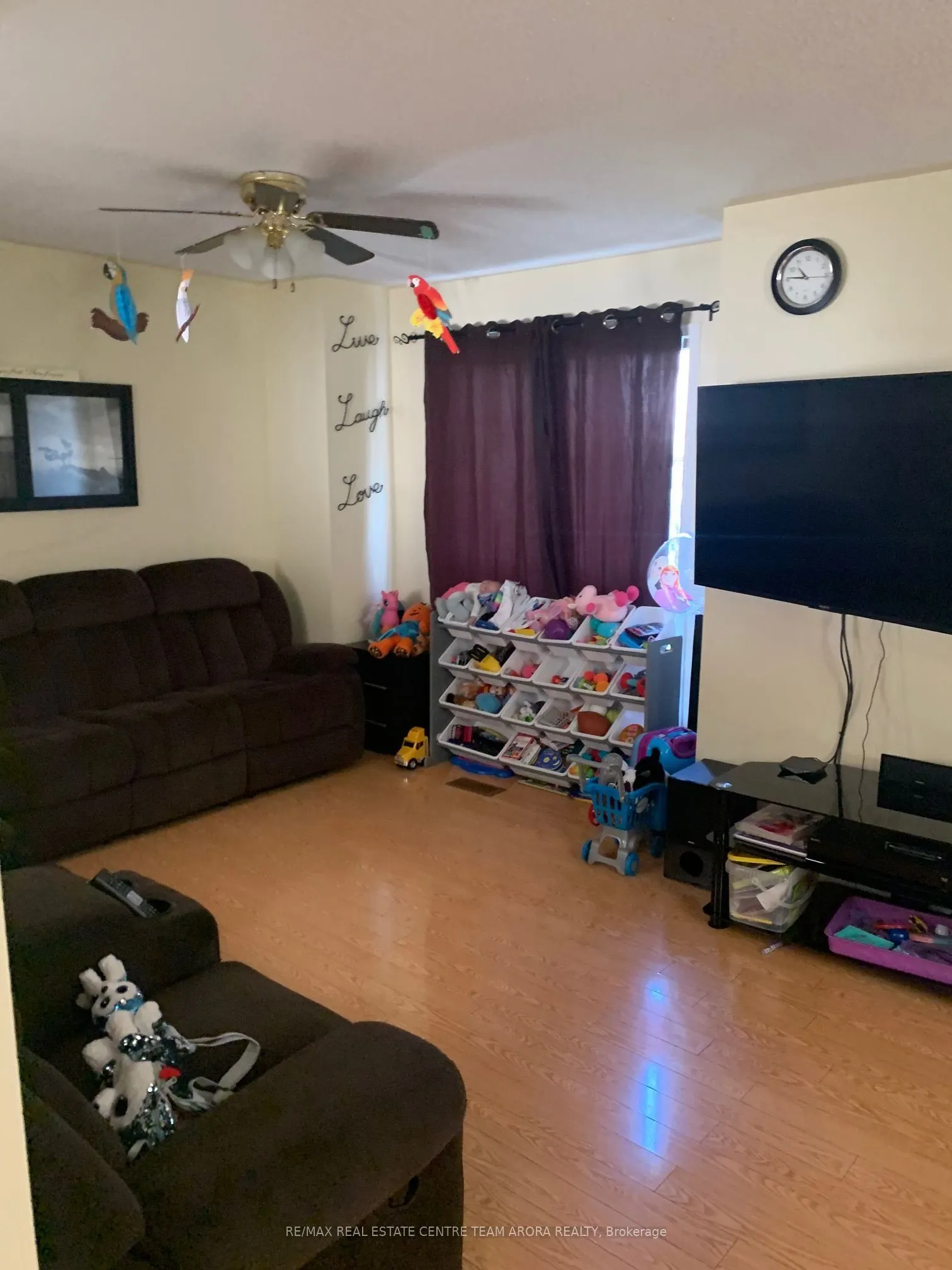 82 Mullis Crescent, #Main & 2nd