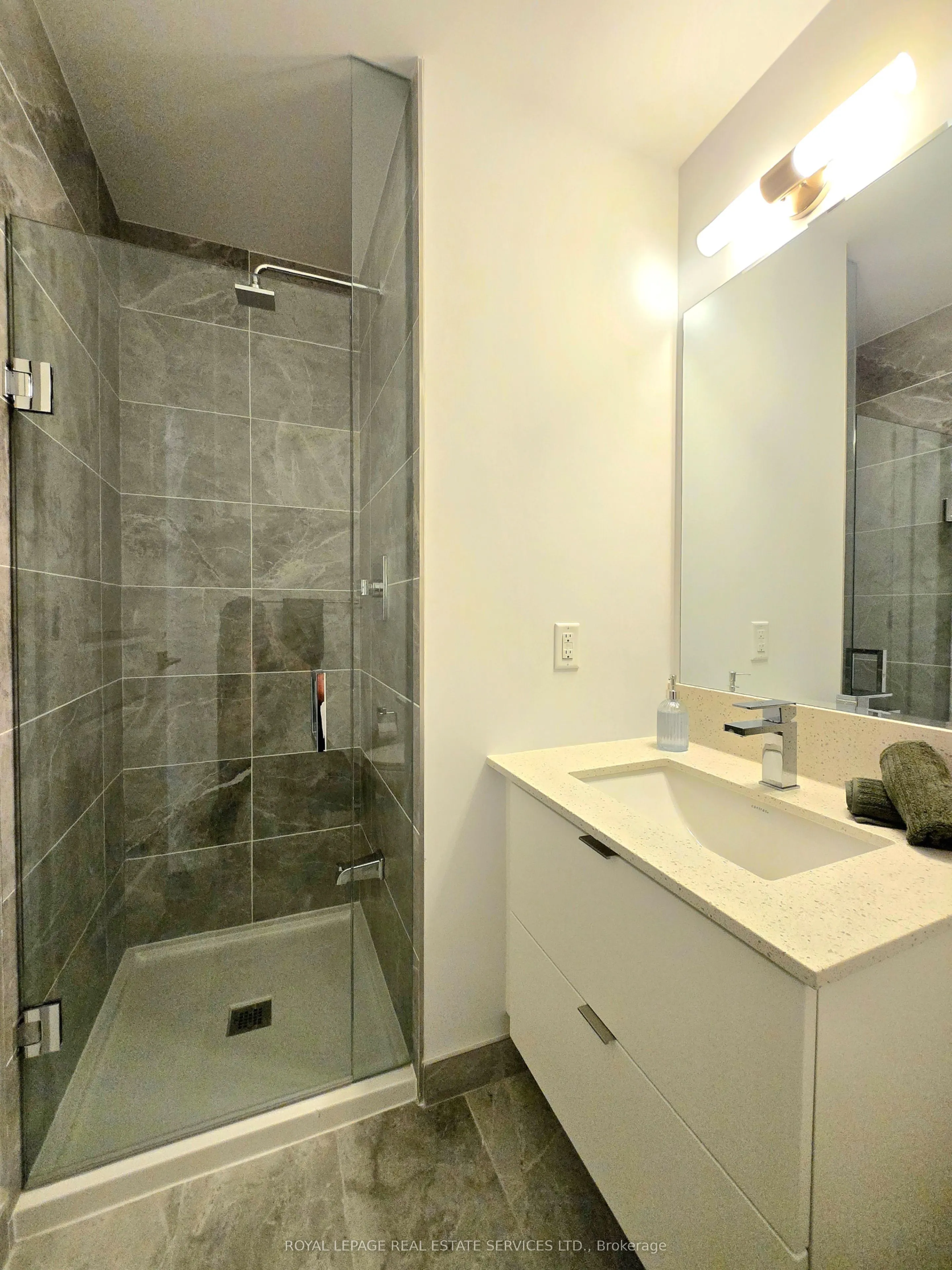 30 Elm Drive W, #1108