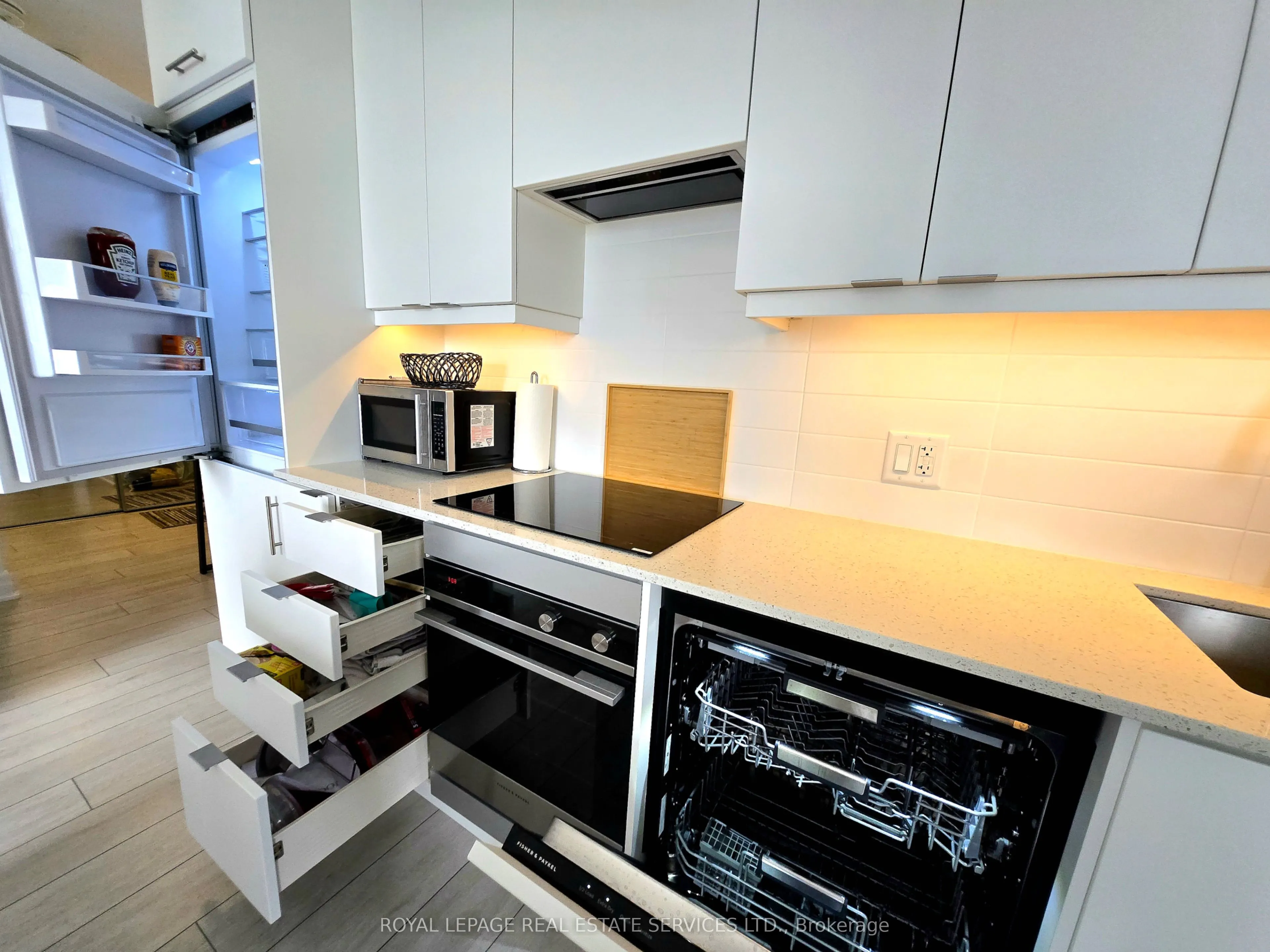 30 Elm Drive W, #1108