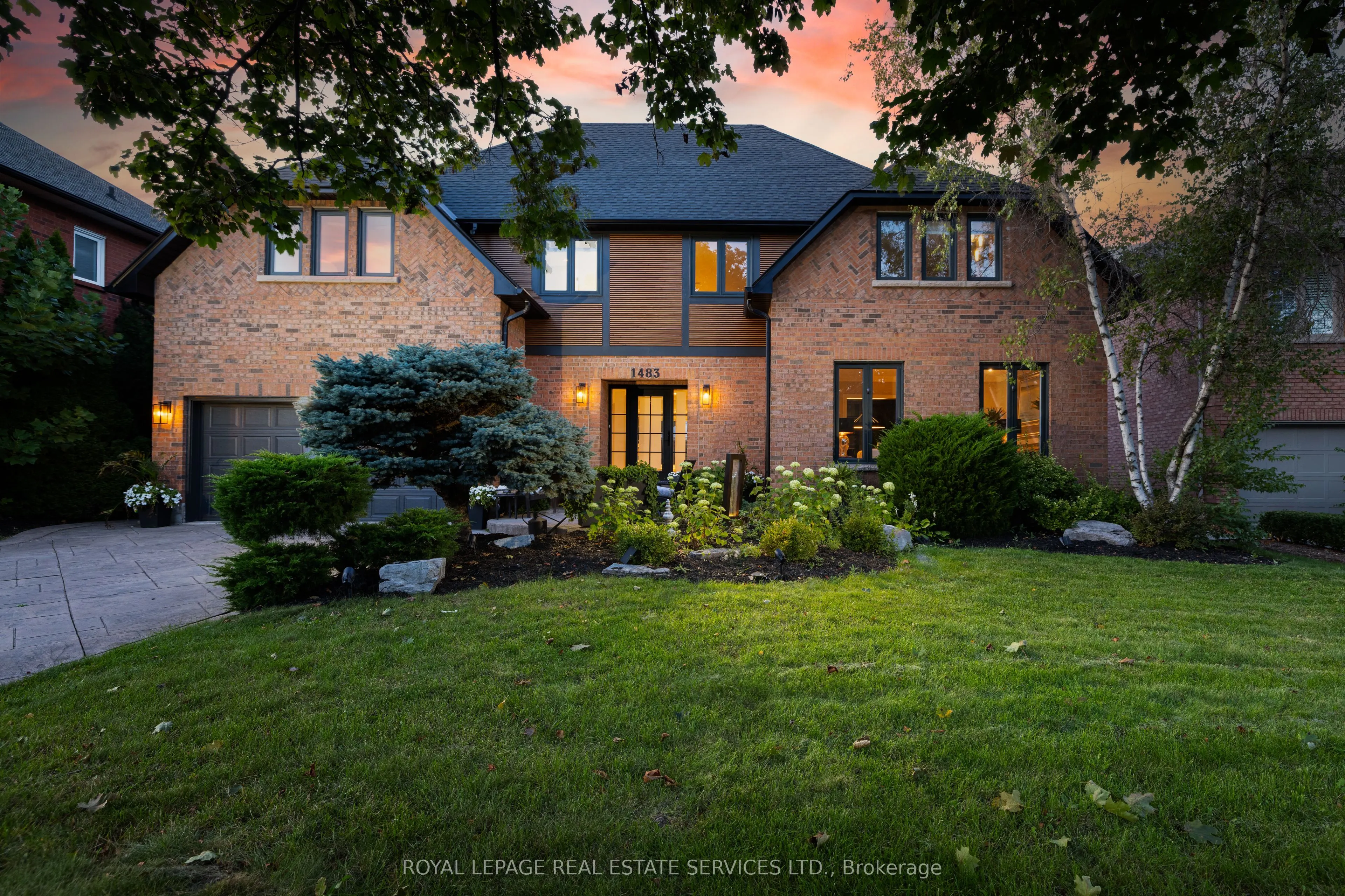 1483 The Links Drive
