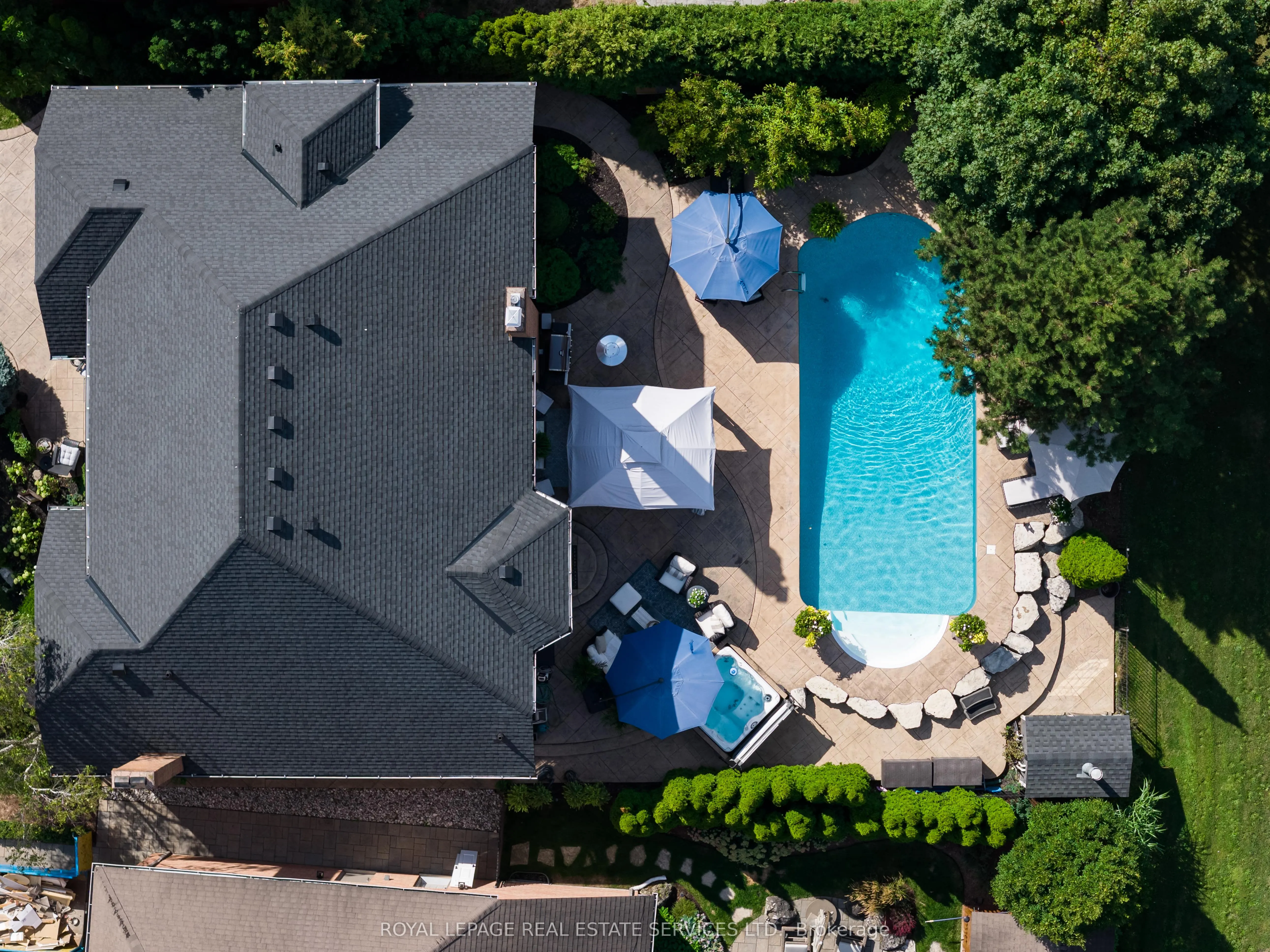 1483 The Links Drive