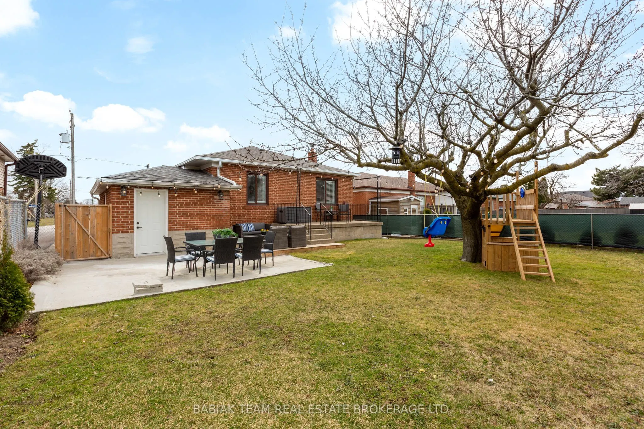 62 Burr Avenue