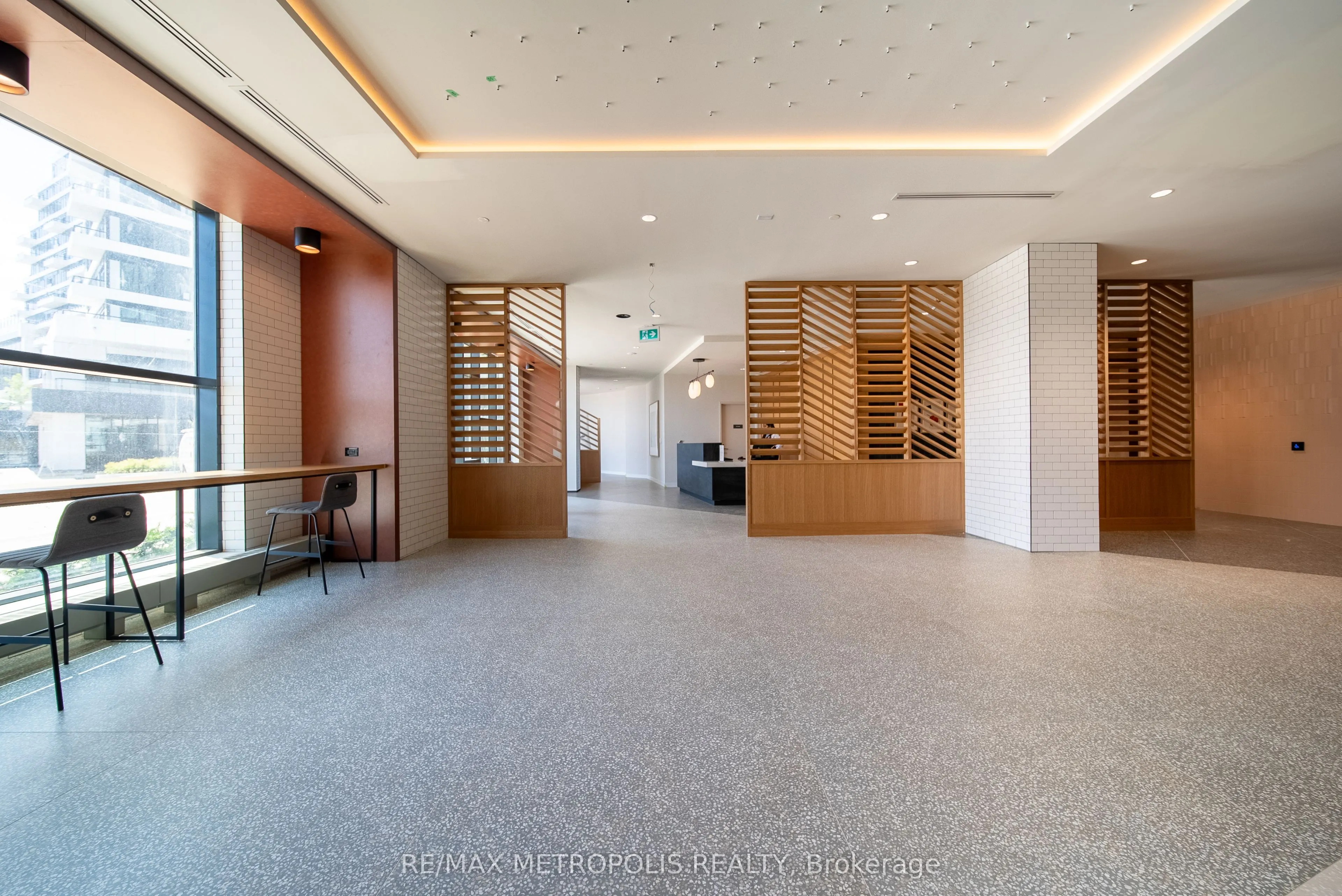 2495 Eglinton Avenue W, #807