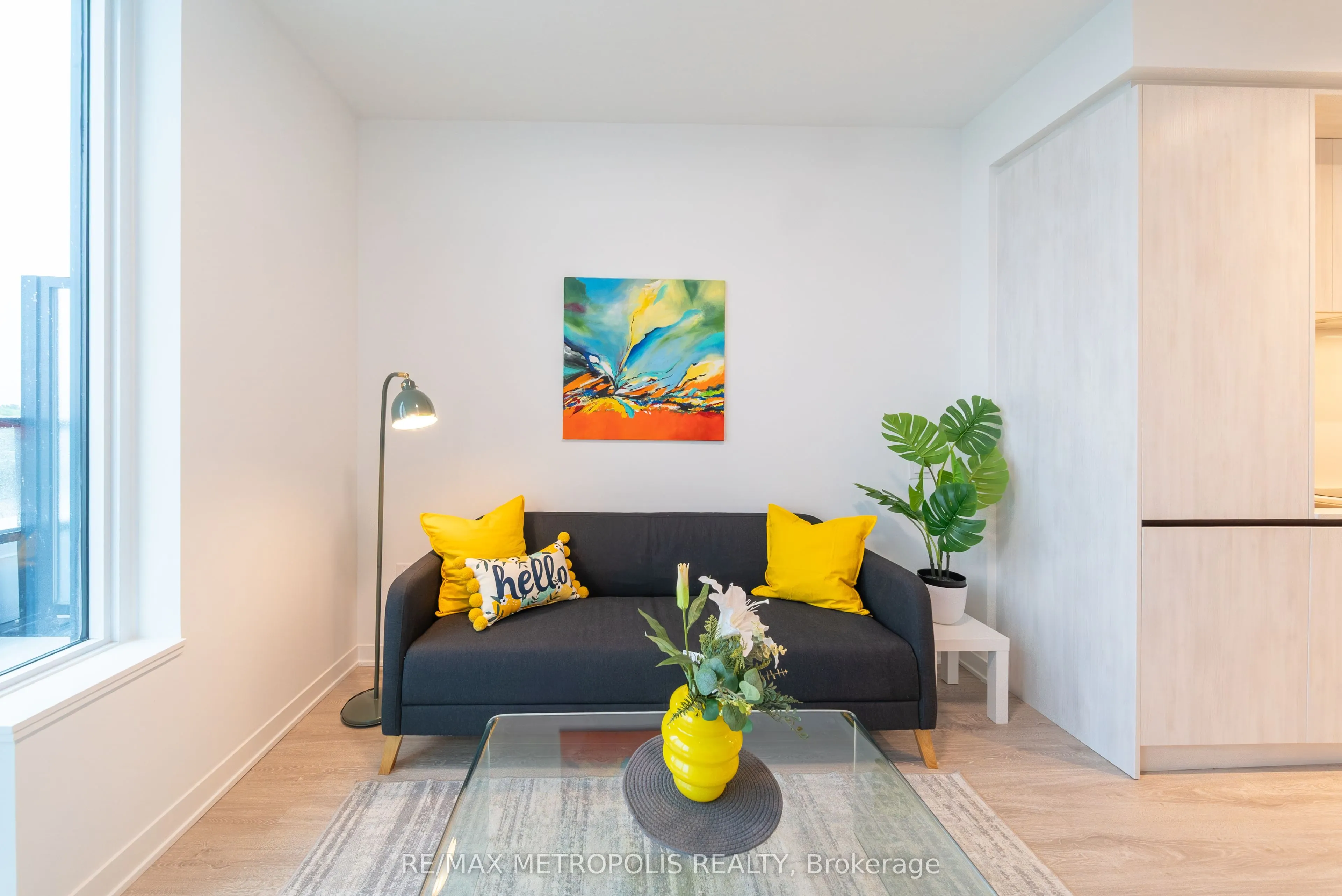 2495 Eglinton Avenue W, #807
