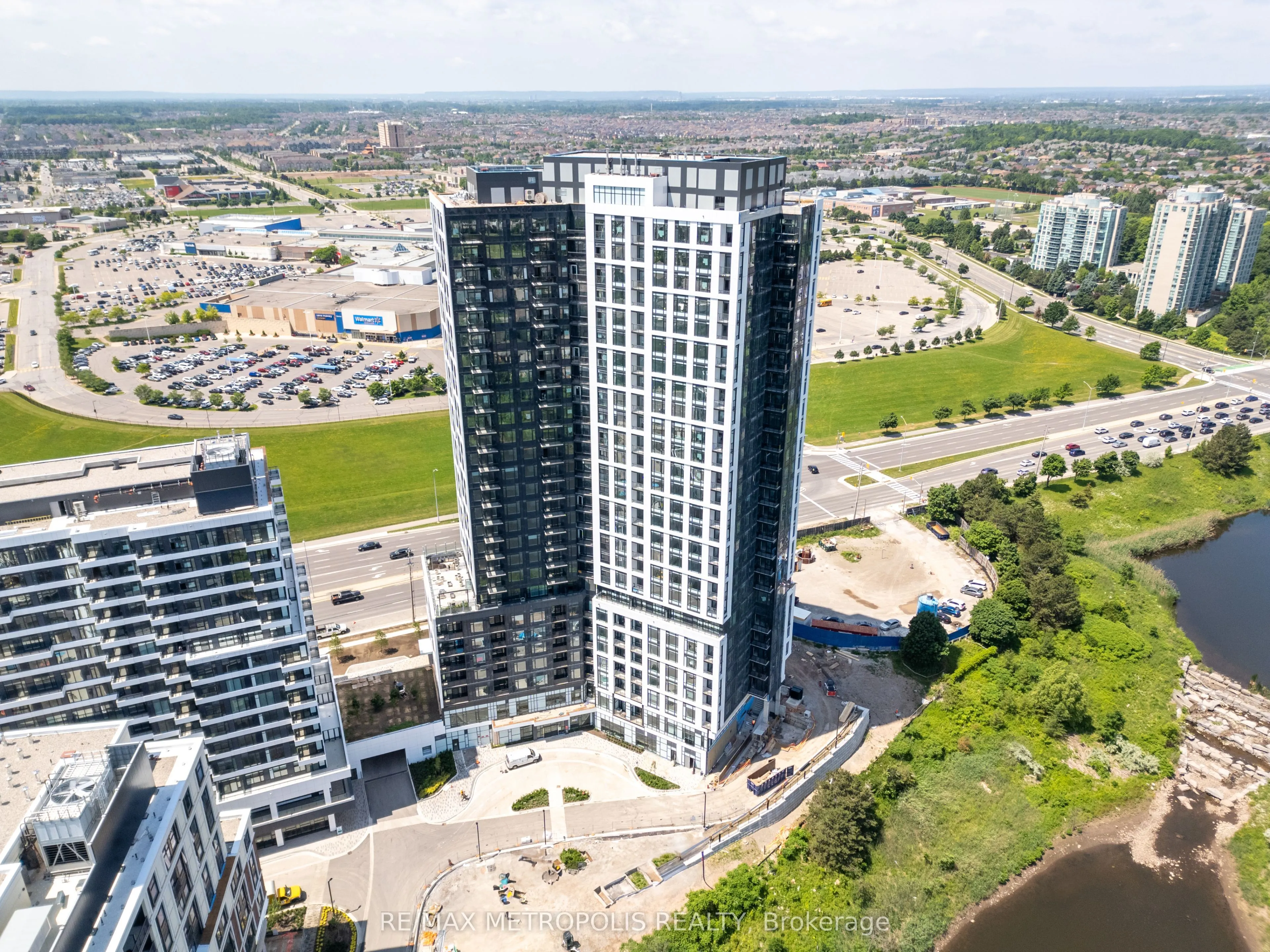 2495 Eglinton Avenue W, #807