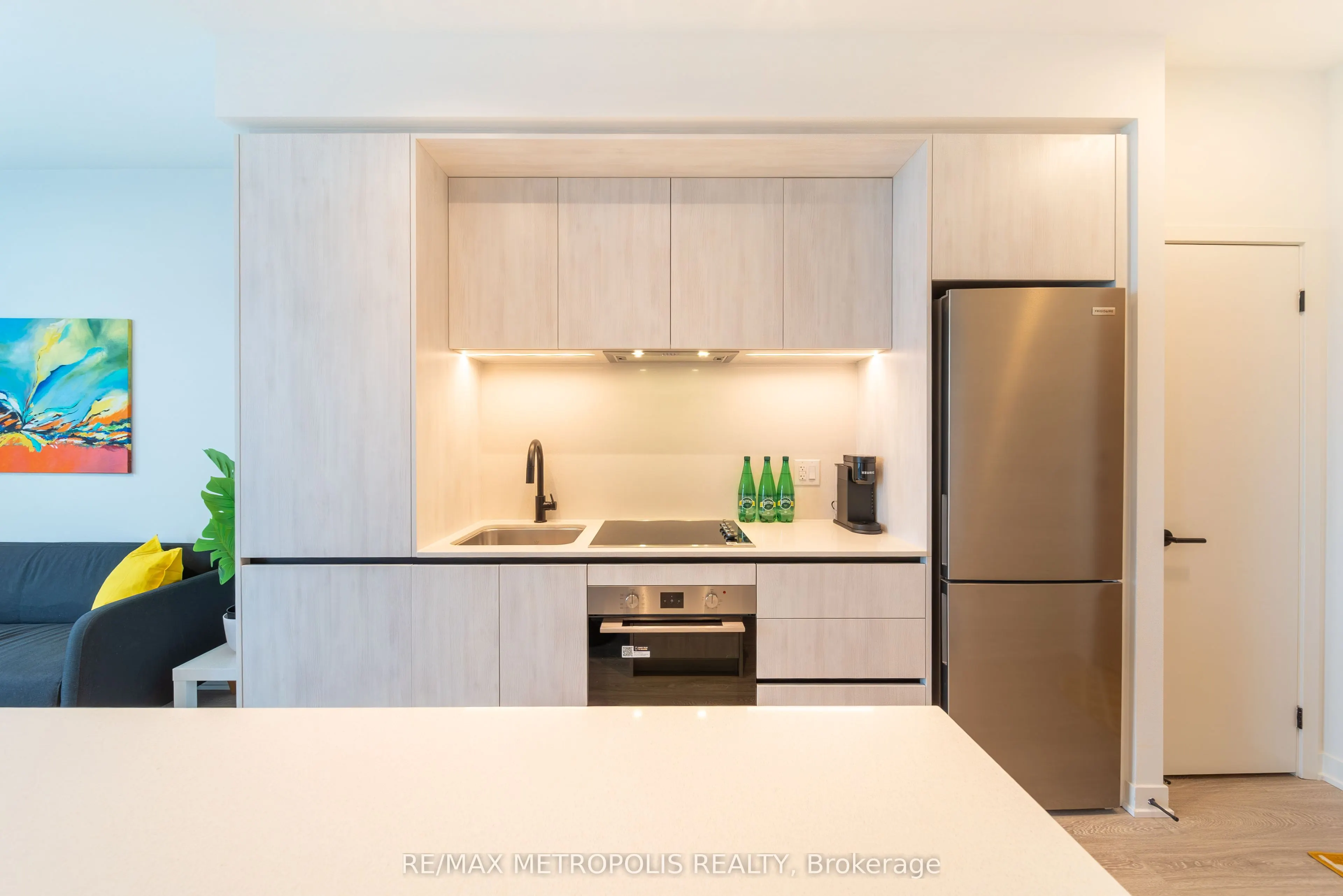 2495 Eglinton Avenue W, #807