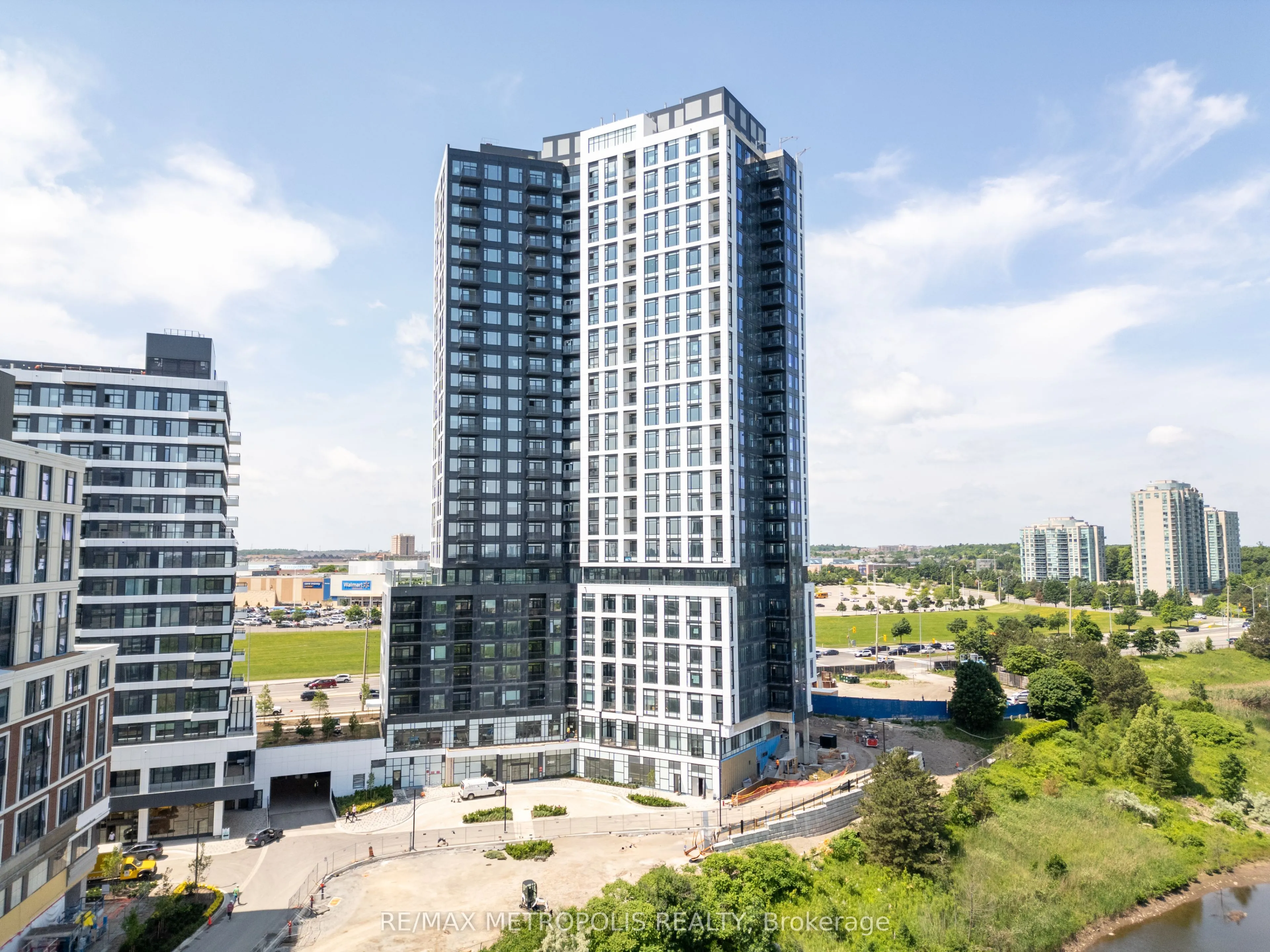 2495 Eglinton Avenue W, #807