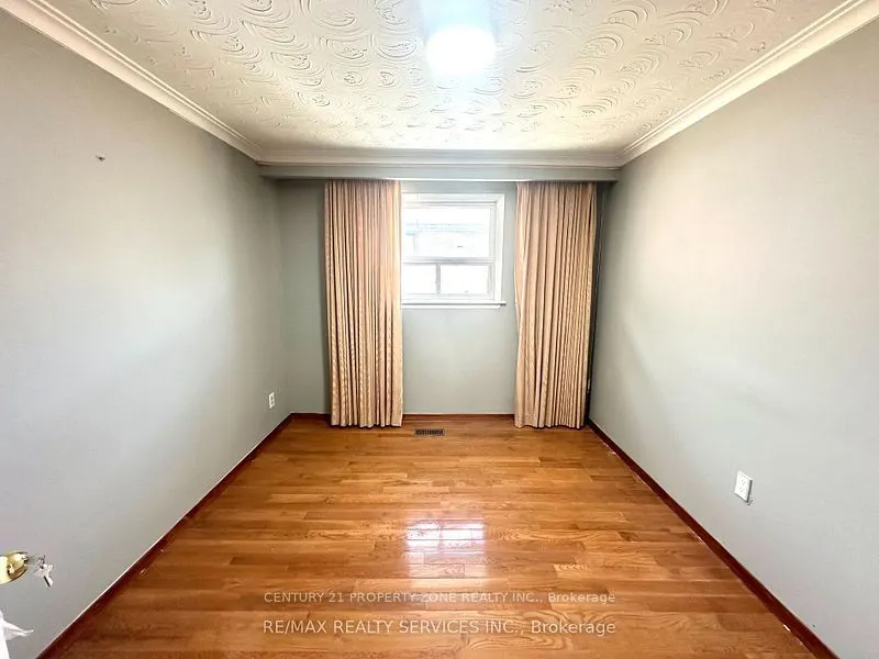 7600 Middleshire Drive, #Upper