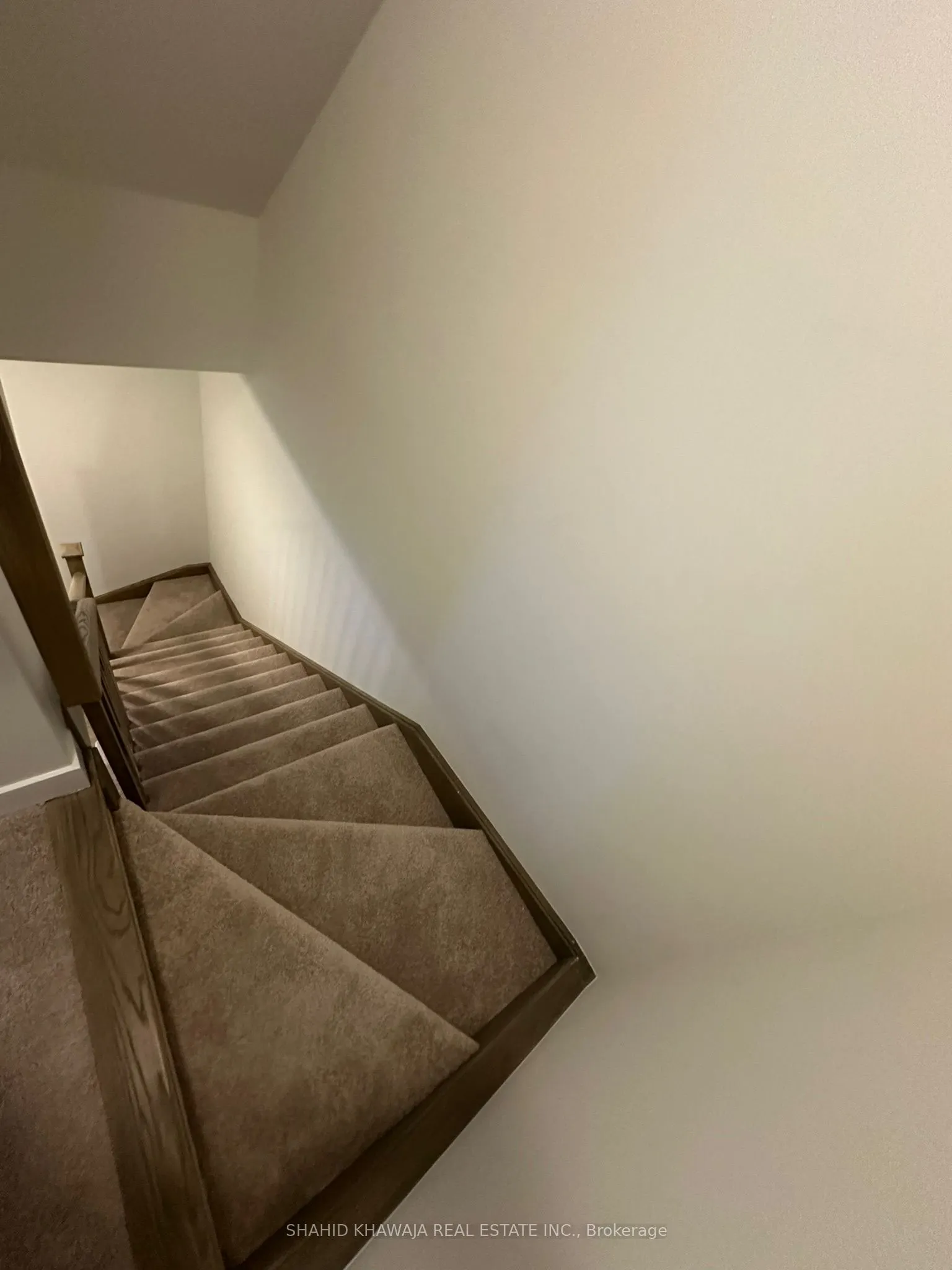 3546 Colonial Drive, #27