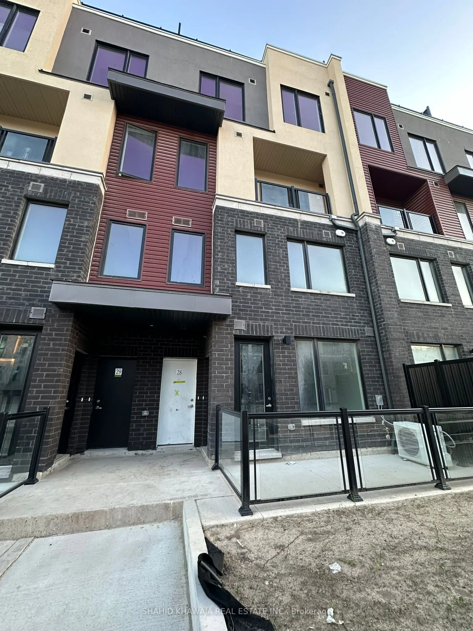 3546 Colonial Drive, #27