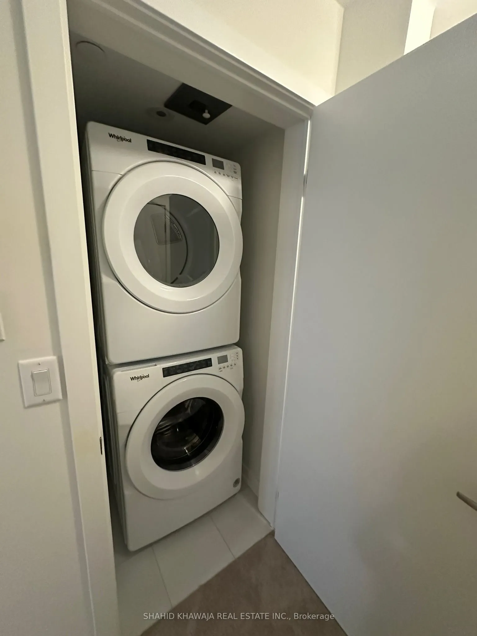 3546 Colonial Drive, #27