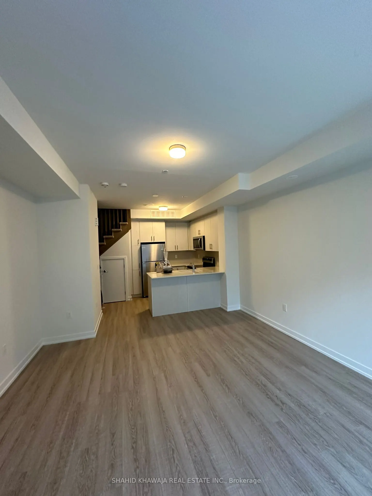 3546 Colonial Drive, #27