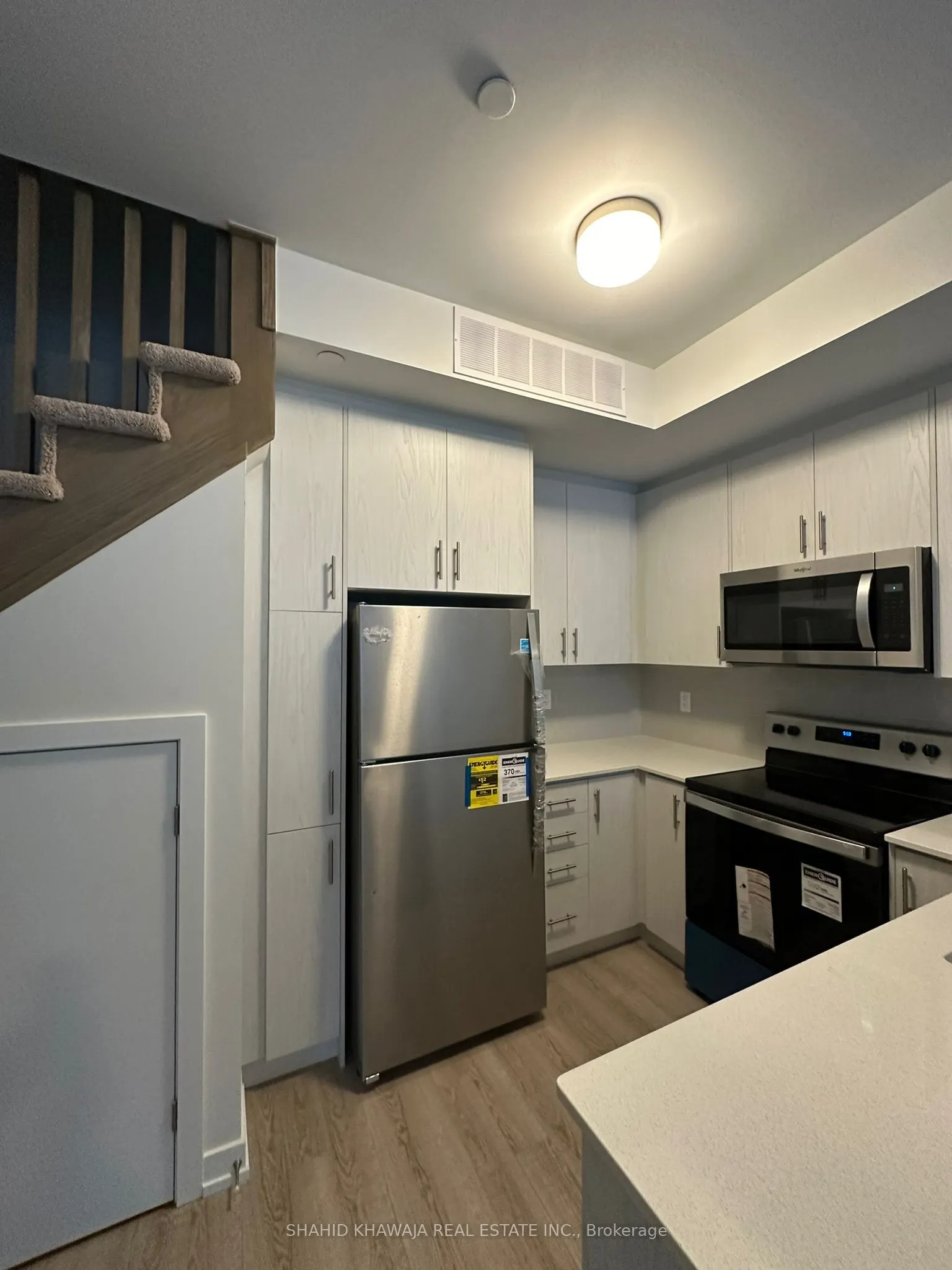 3546 Colonial Drive, #27
