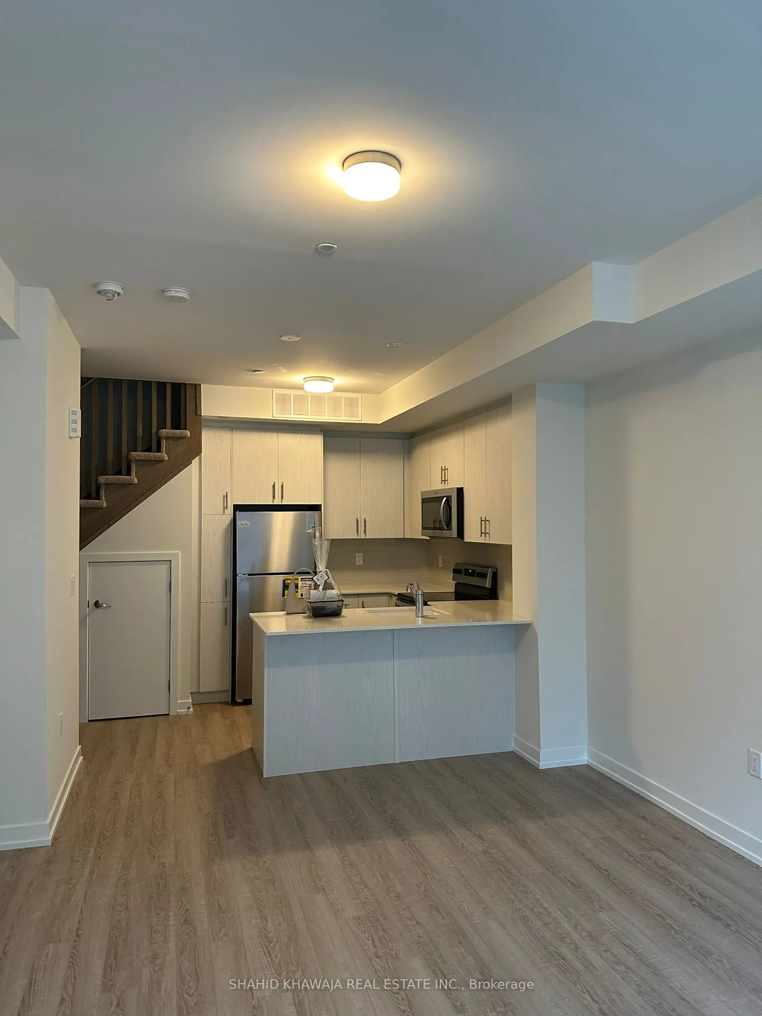 3546 Colonial Drive, #27
