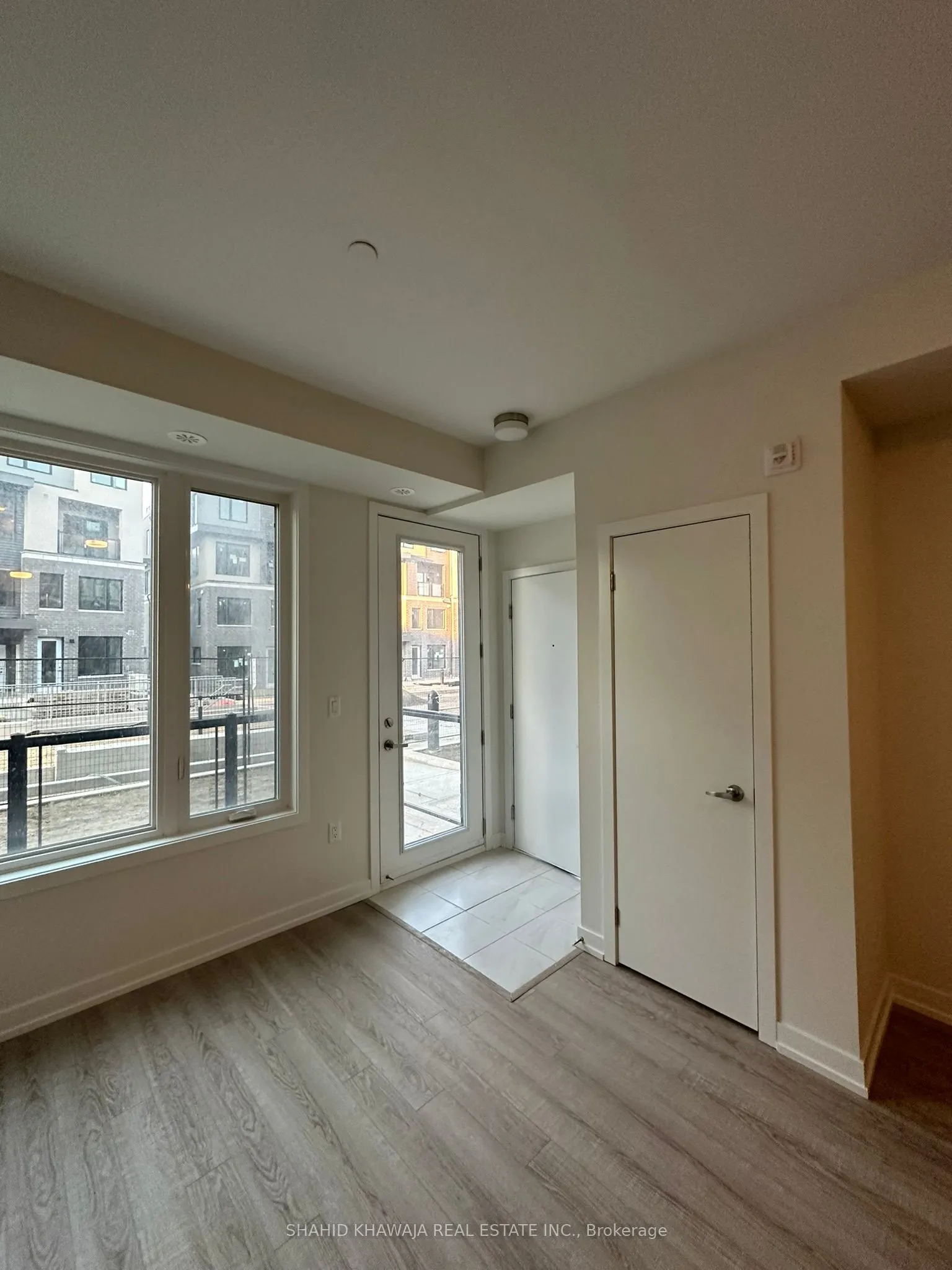 3546 Colonial Drive, #27