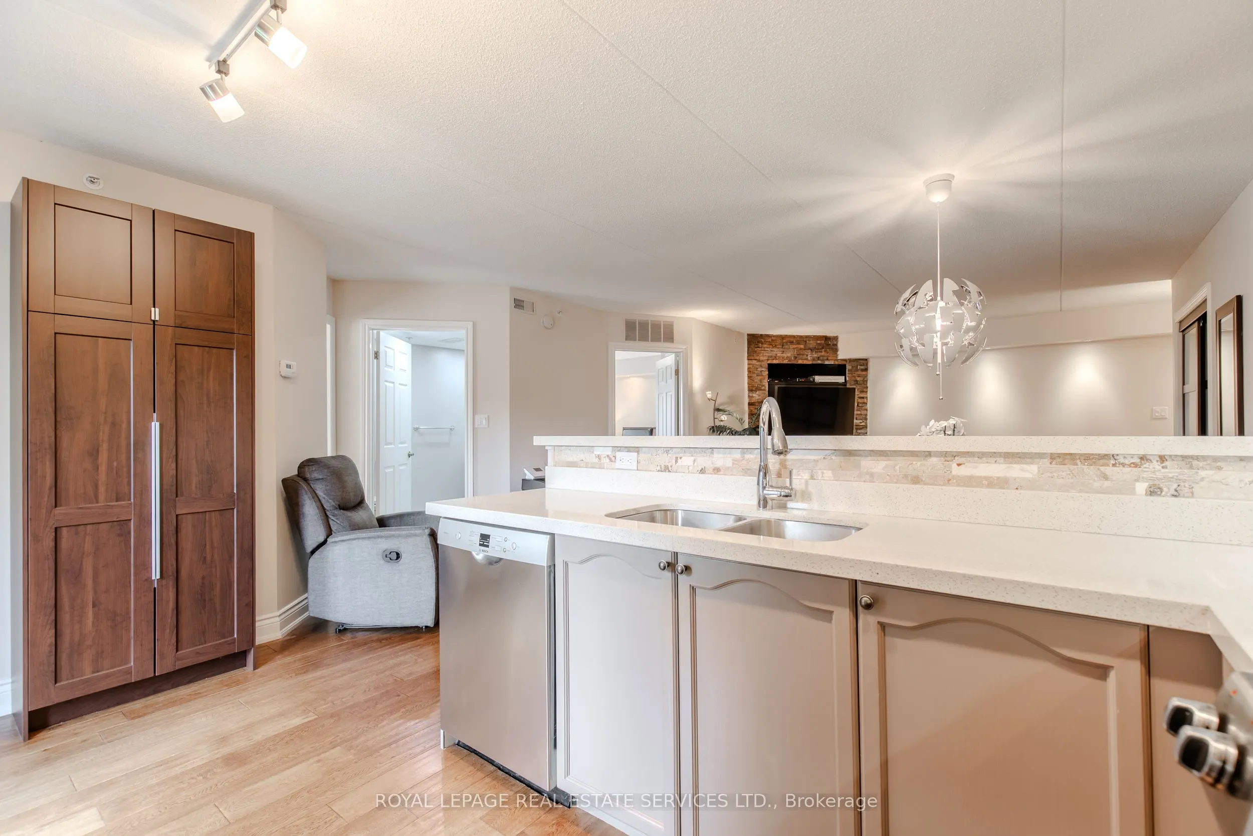 1451 Walker's Line, #310
