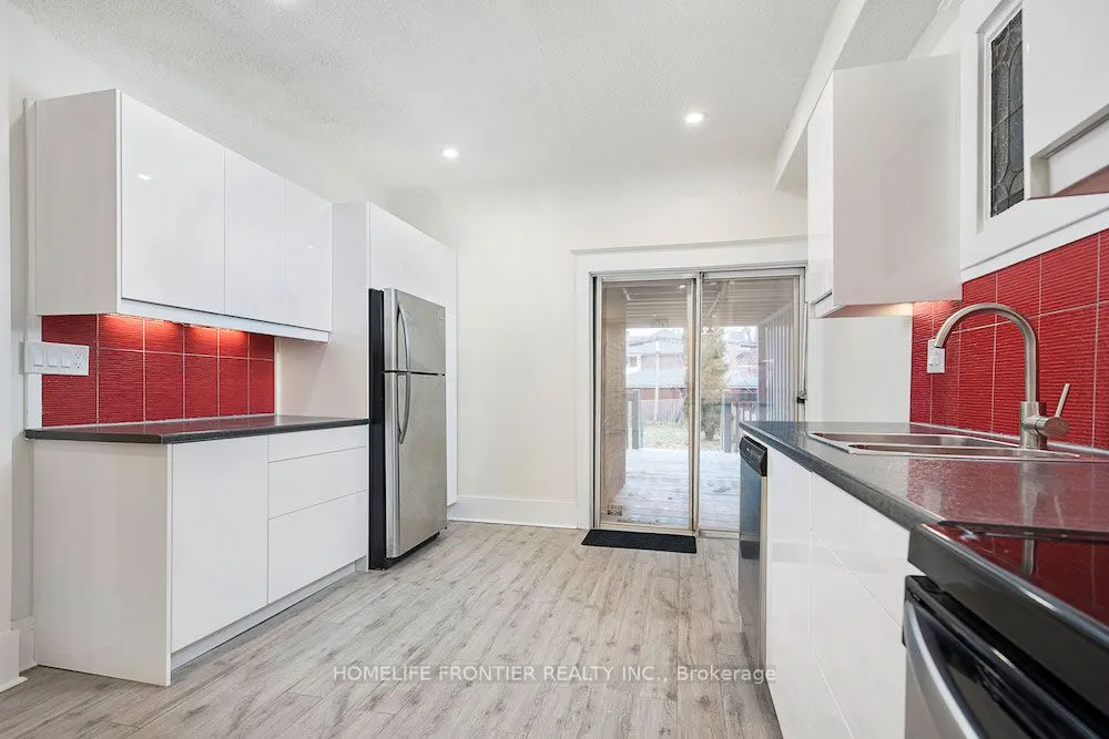 46 Cowan Avenue
