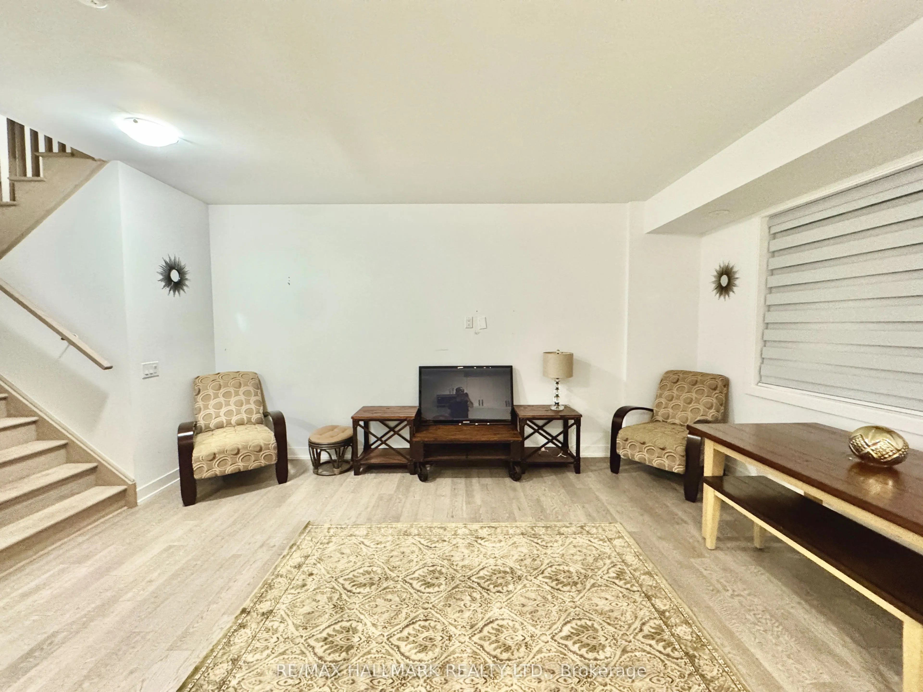 1085 Douglas Mccurdy Common, #216