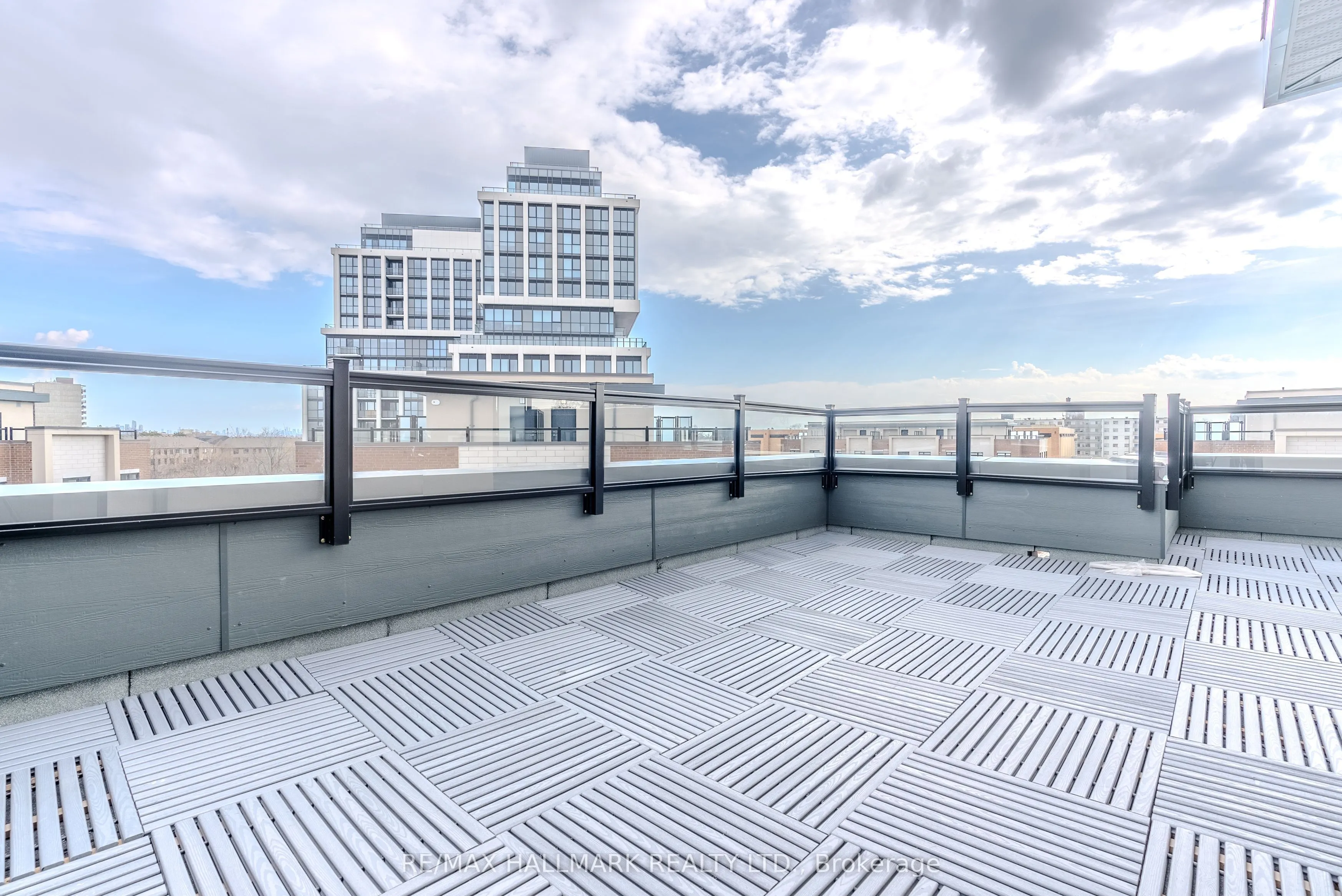 1085 Douglas Mccurdy Common, #216