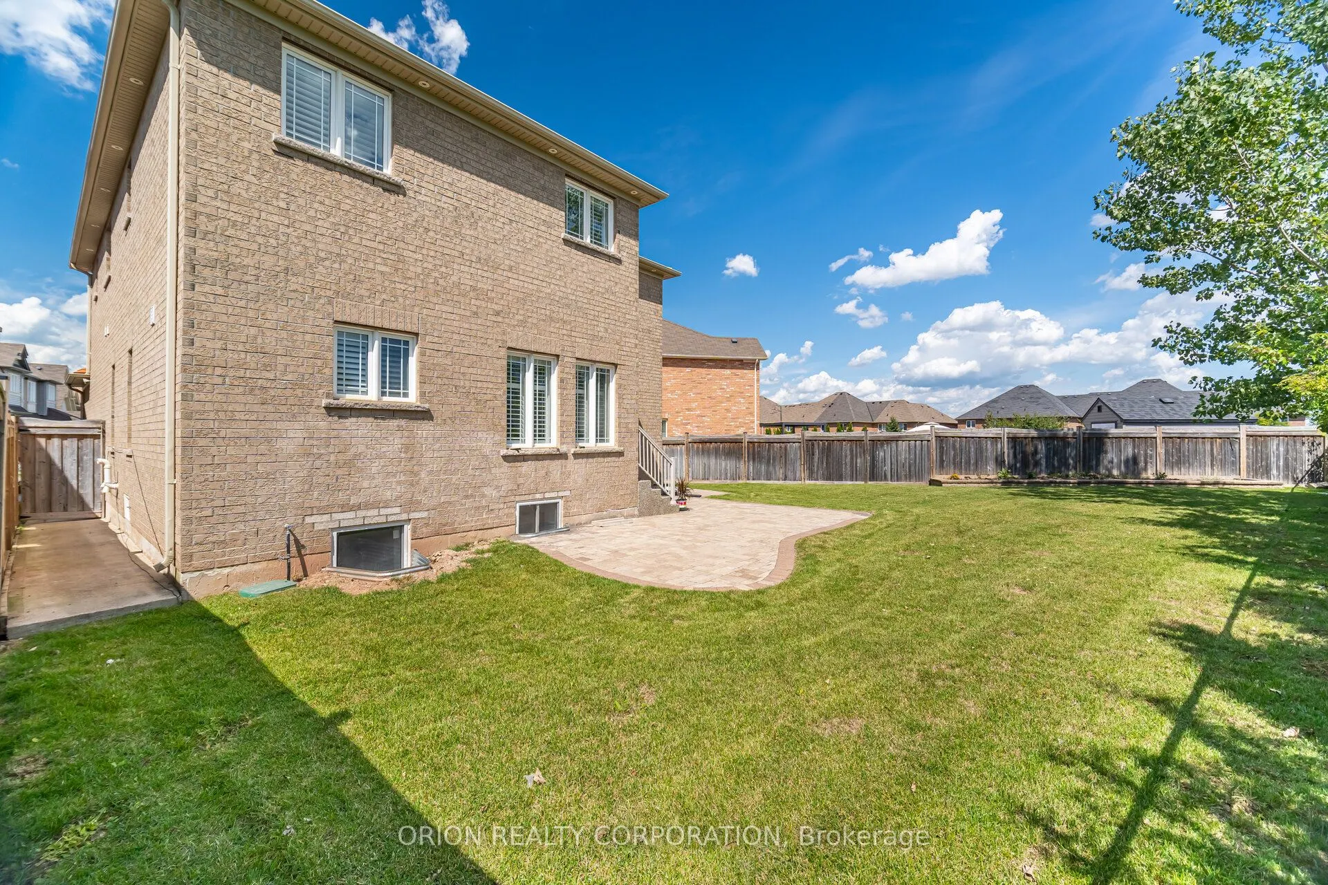 802 Miltonbrook Crescent