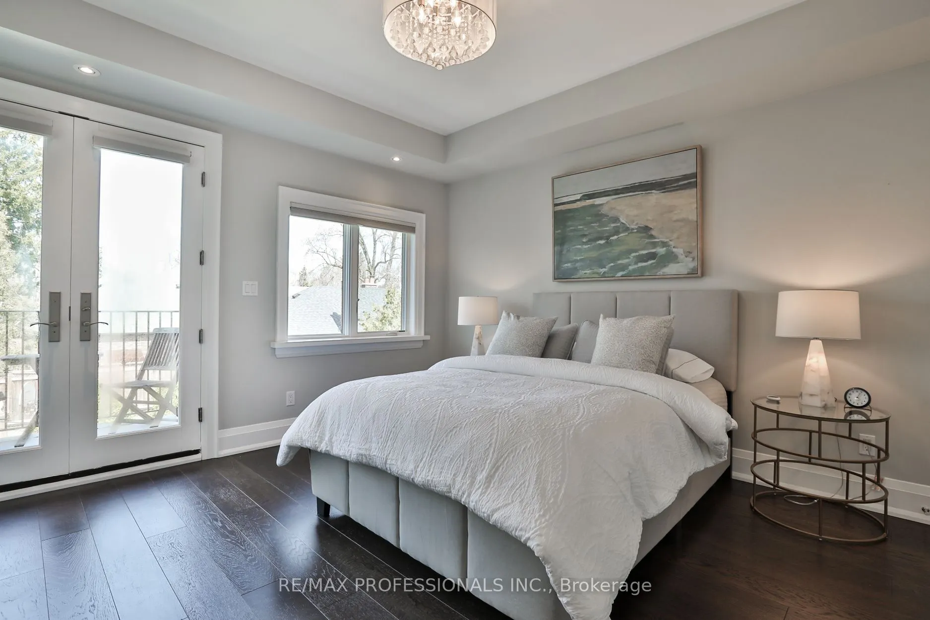 6 Meadowcrest Road