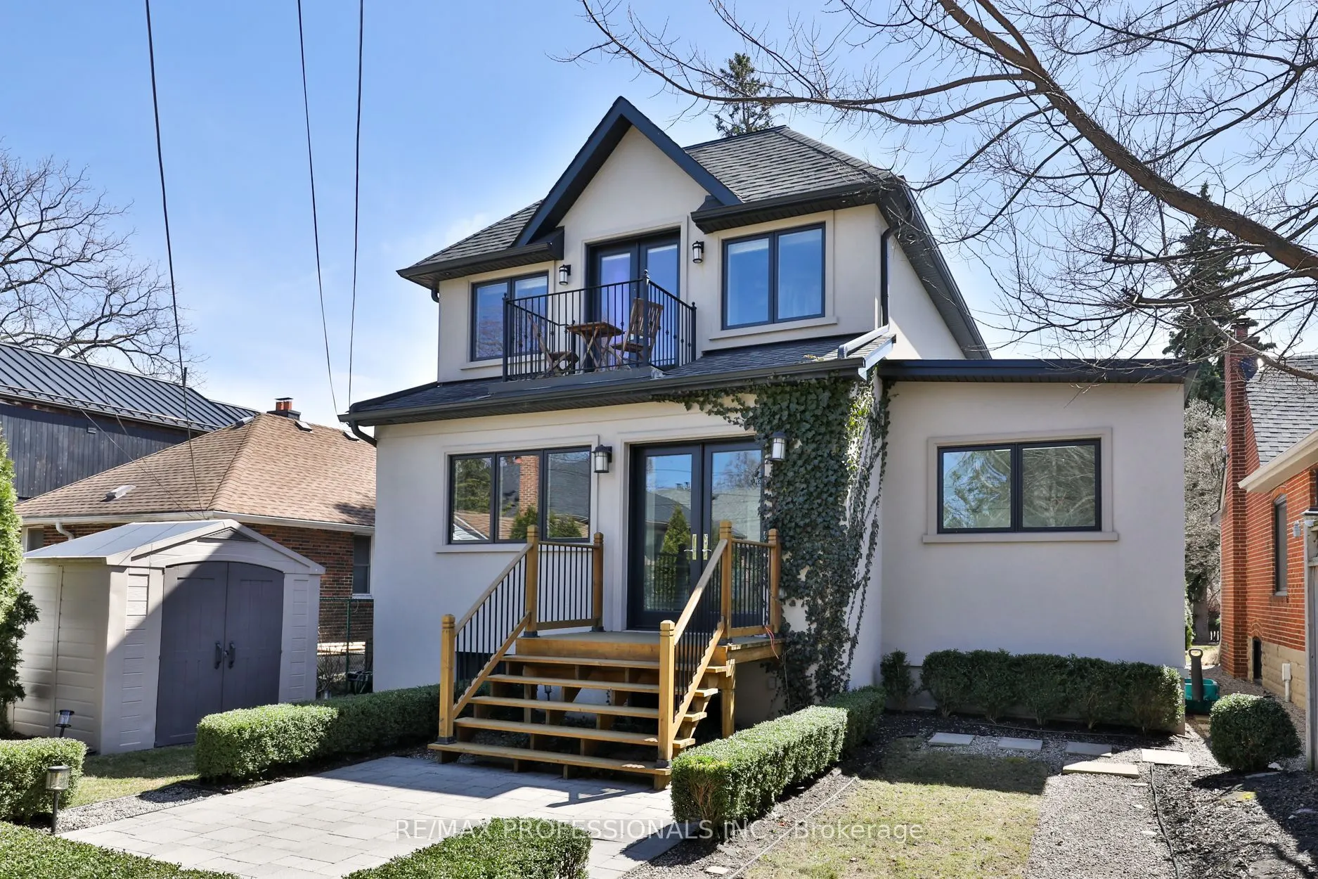 6 Meadowcrest Road