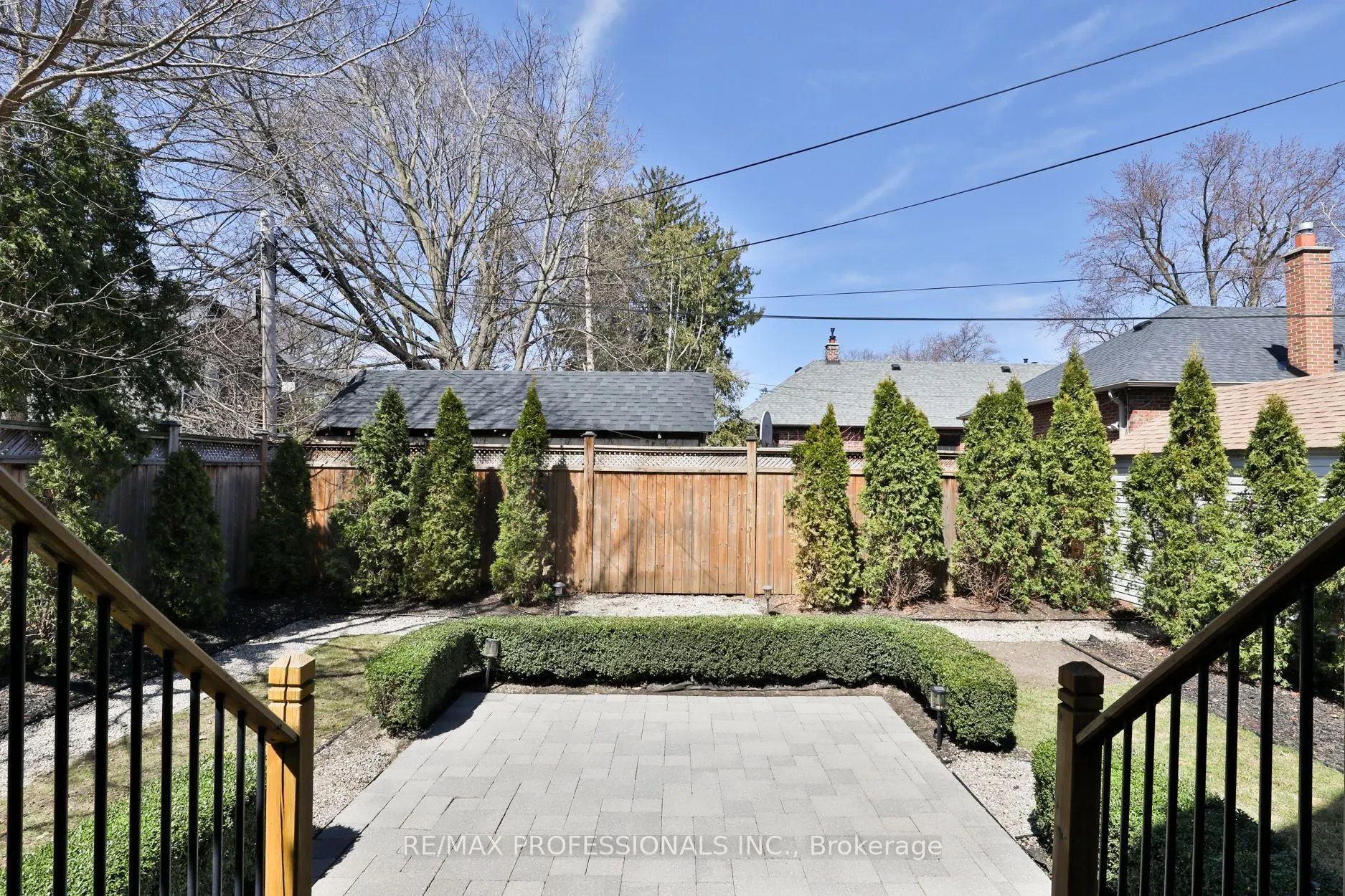 6 Meadowcrest Road