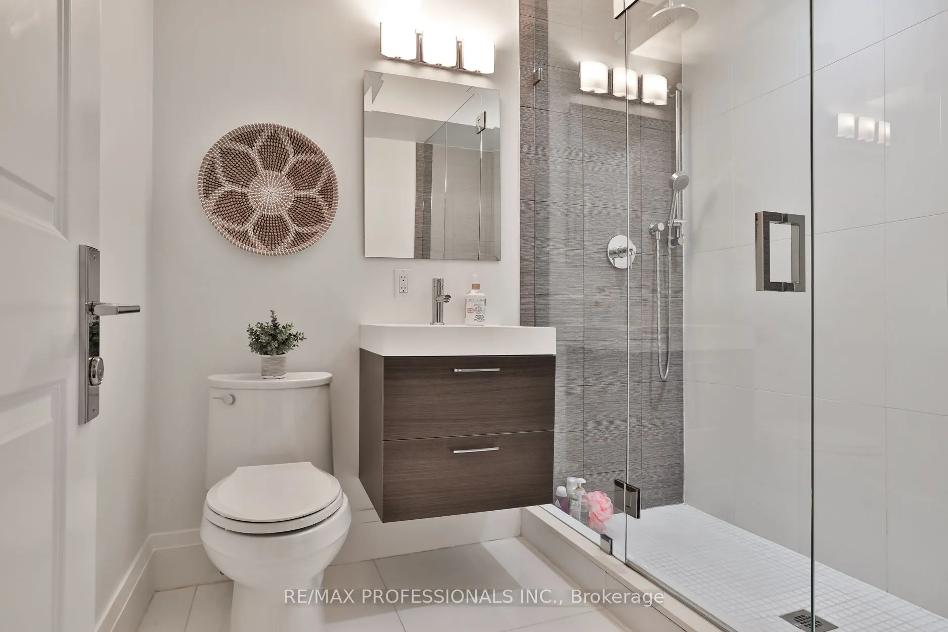 6 Meadowcrest Road