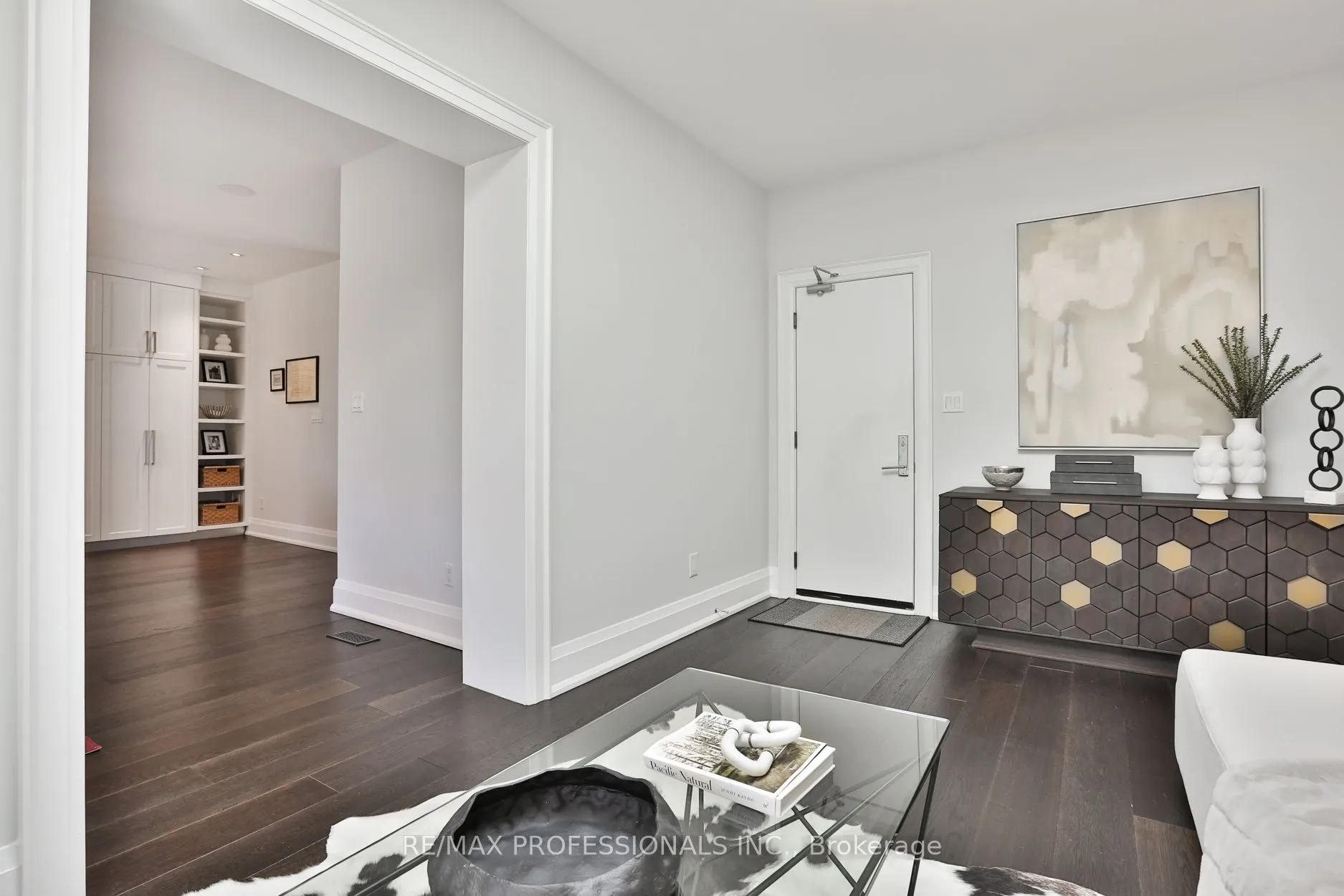 6 Meadowcrest Road