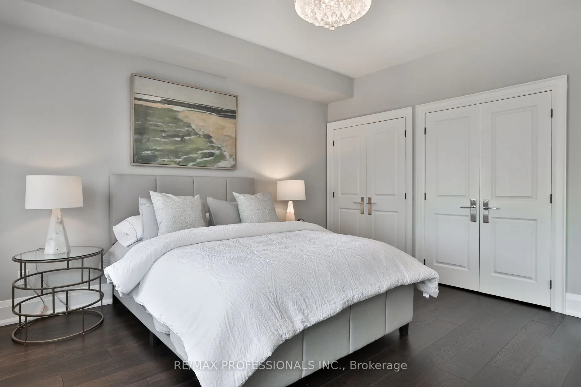 6 Meadowcrest Road