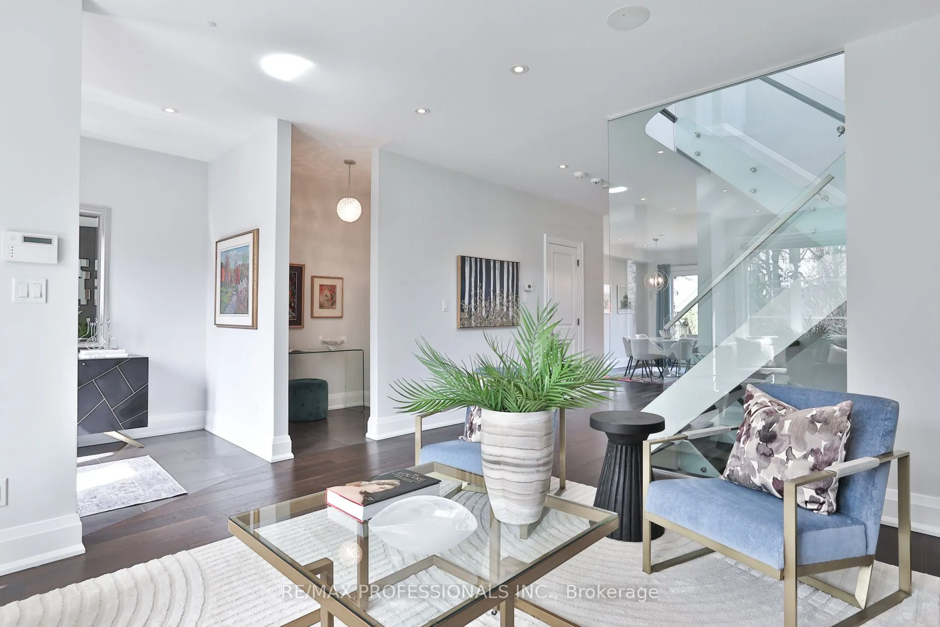 6 Meadowcrest Road