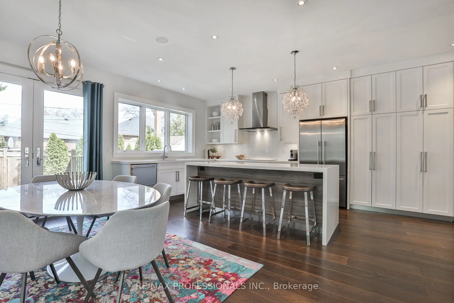6 Meadowcrest Road