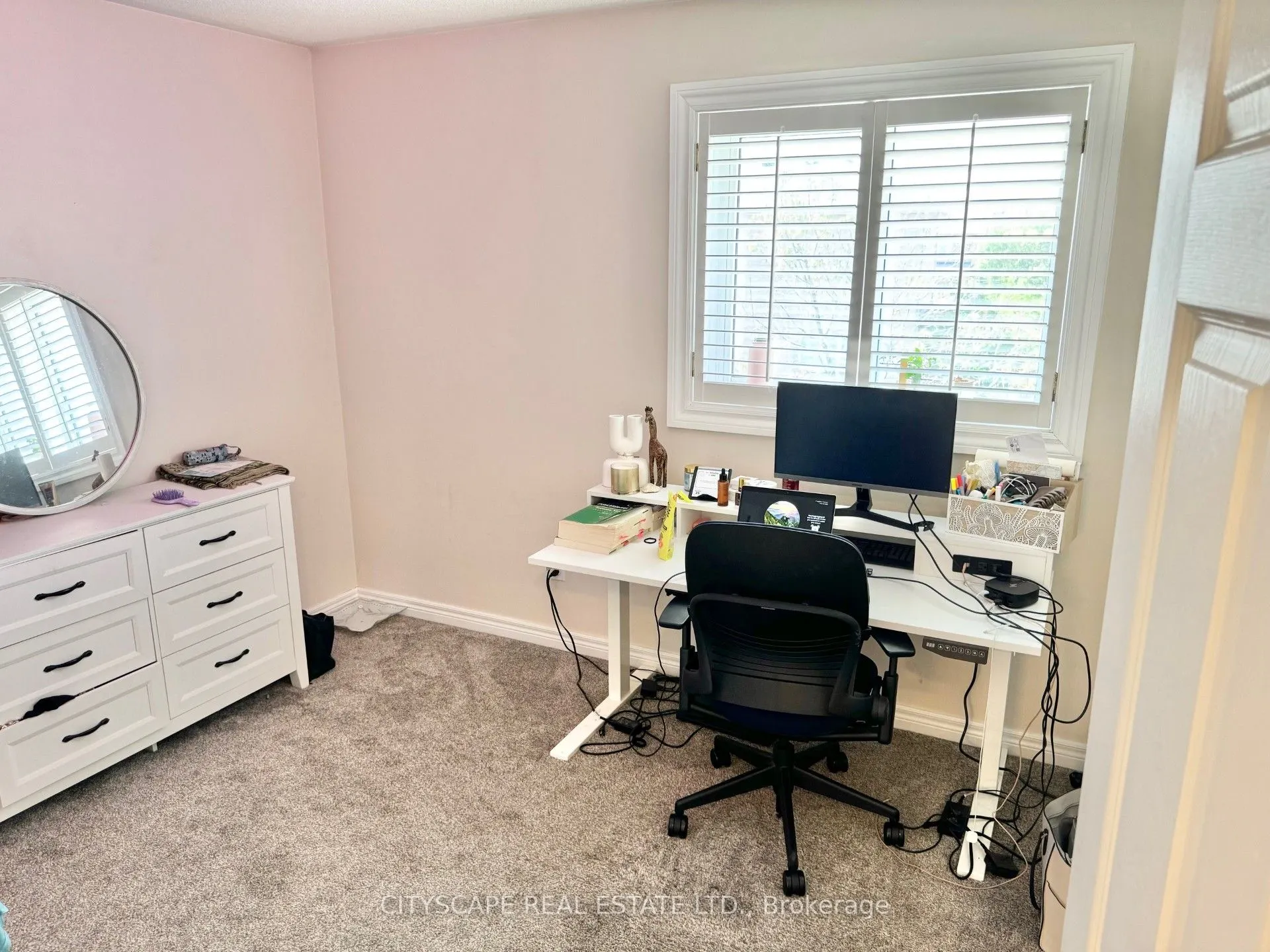 533 Leatherleaf Drive