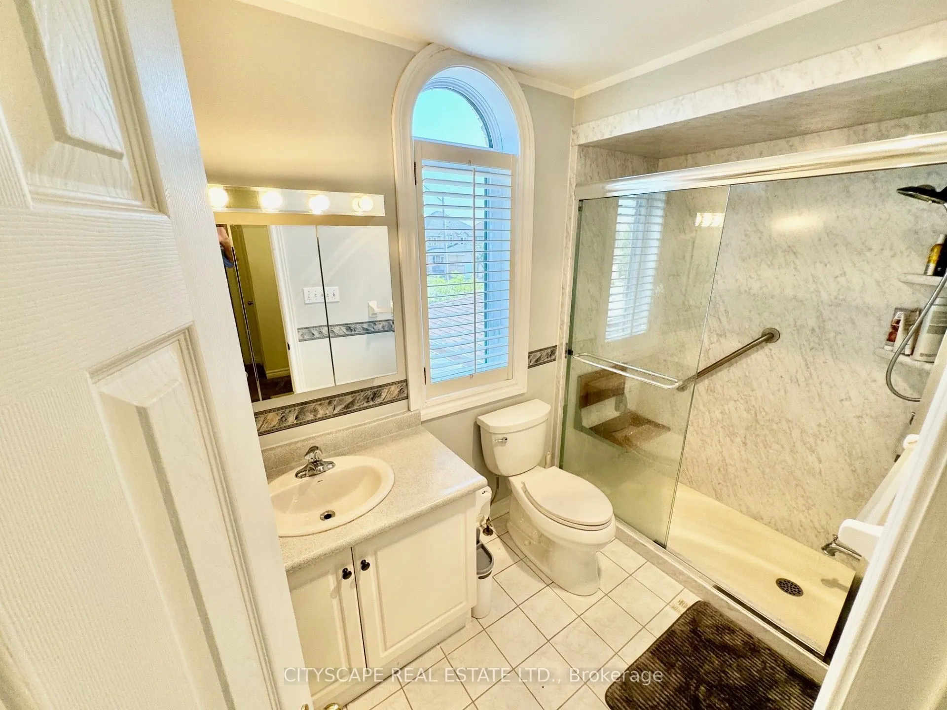 533 Leatherleaf Drive