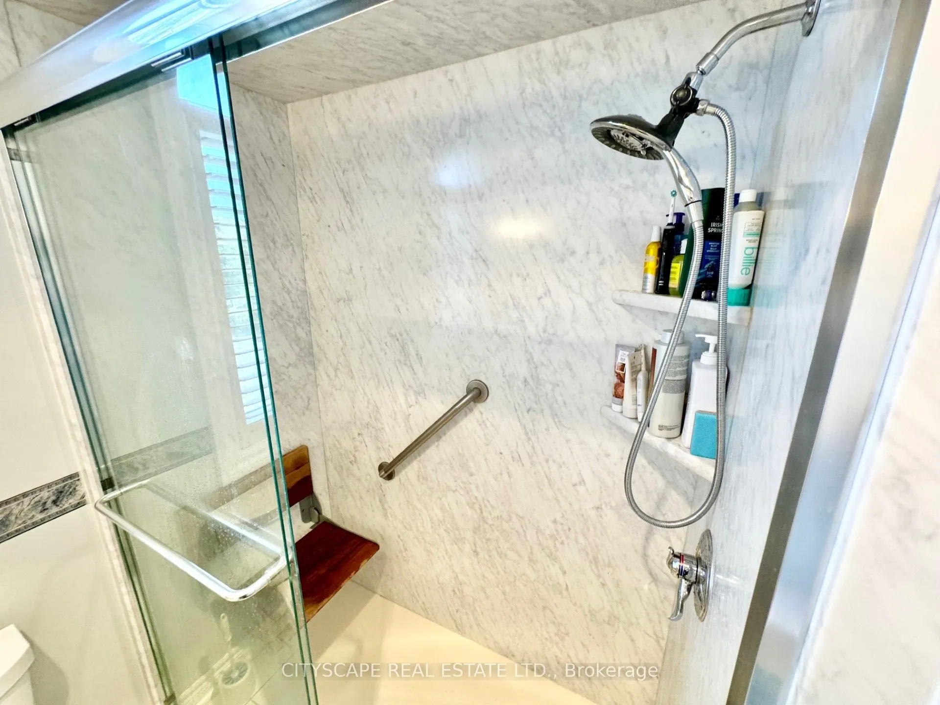533 Leatherleaf Drive