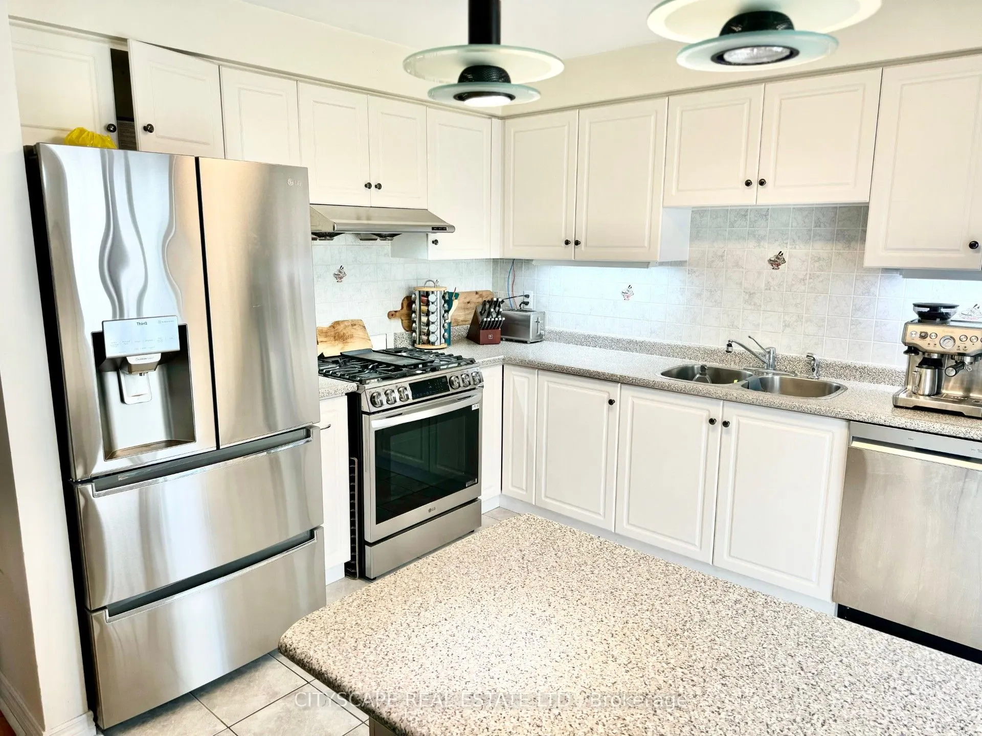 533 Leatherleaf Drive