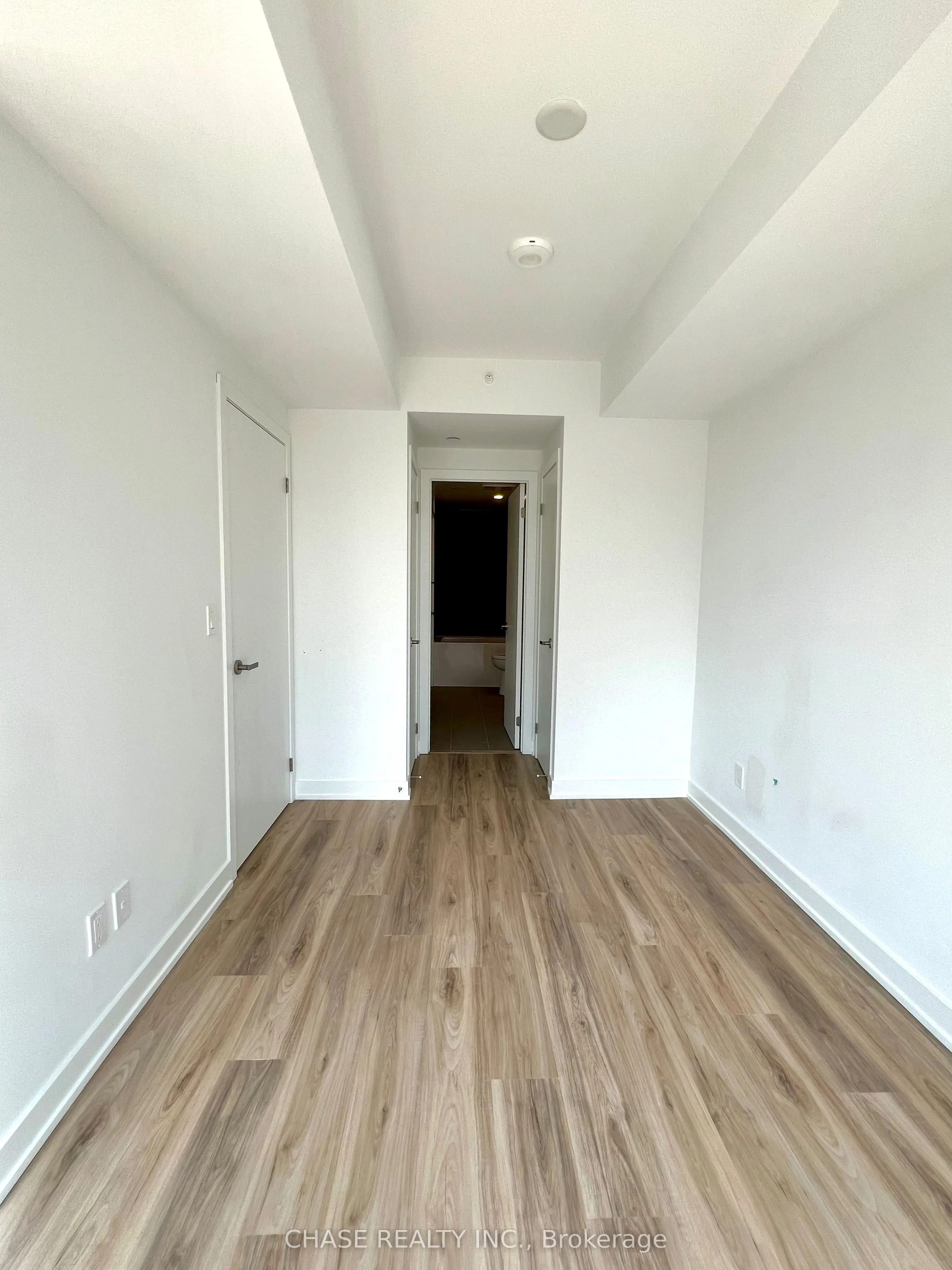 370 Martha Street, #809
