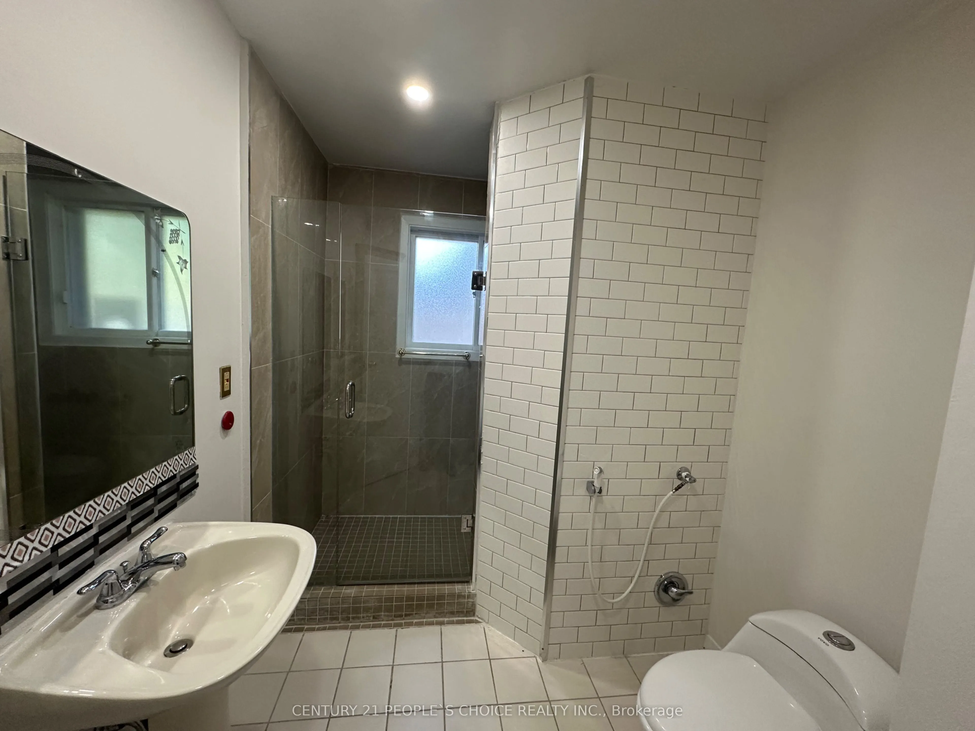 1252 Mont Clair Drive, #Main Floor