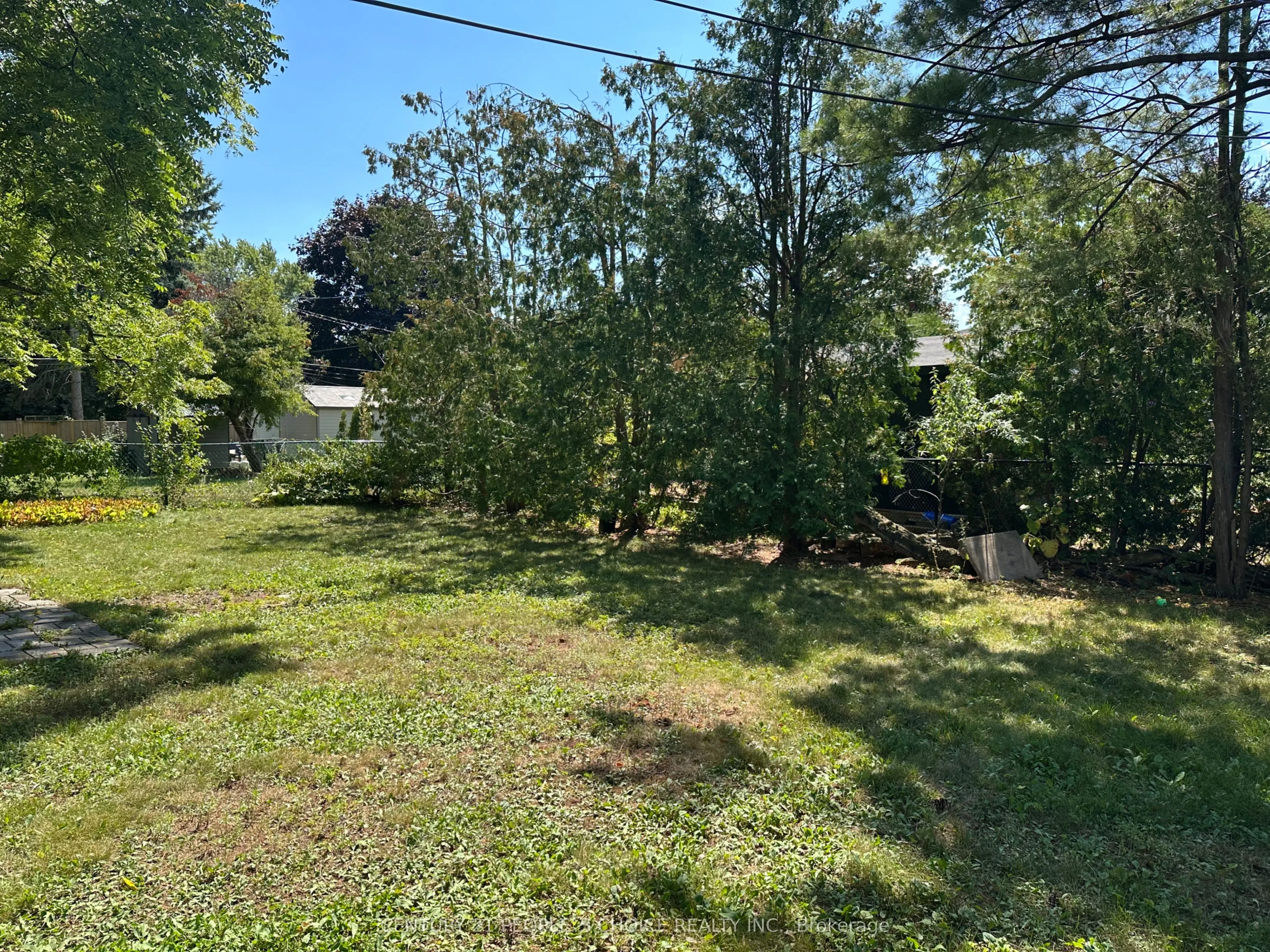 1252 Mont Clair Drive, #Main Floor