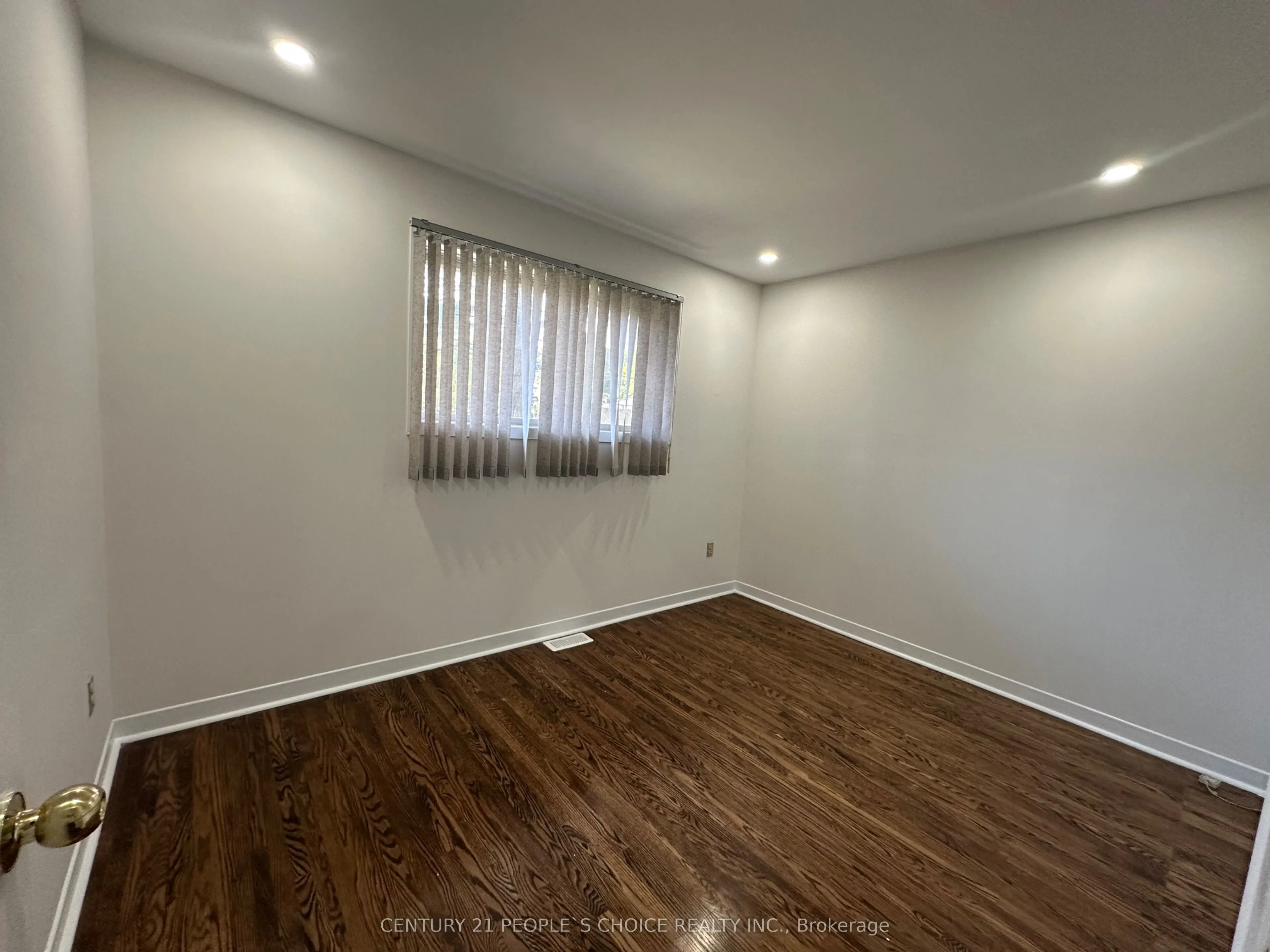 1252 Mont Clair Drive, #Main Floor