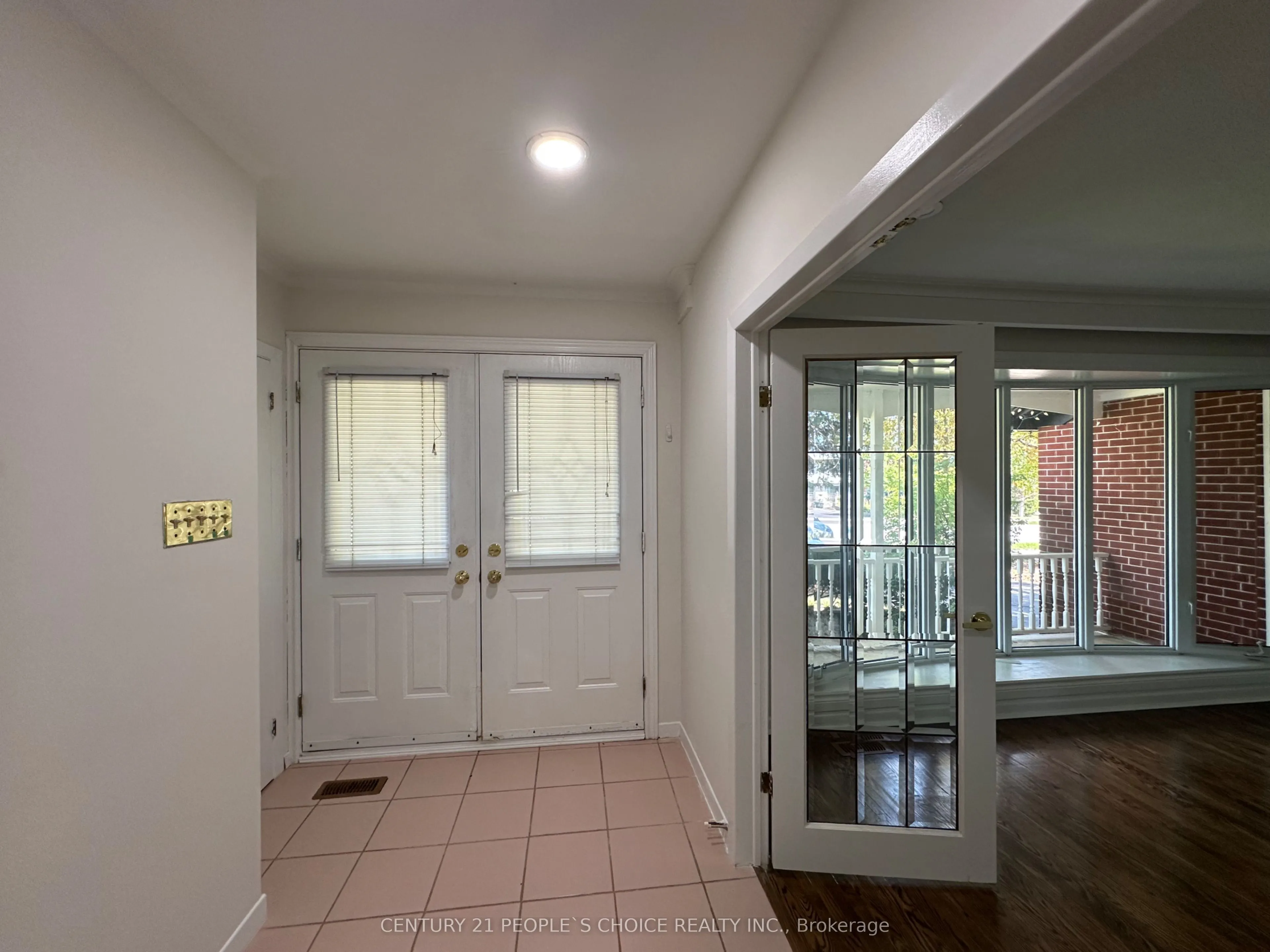 1252 Mont Clair Drive, #Main Floor