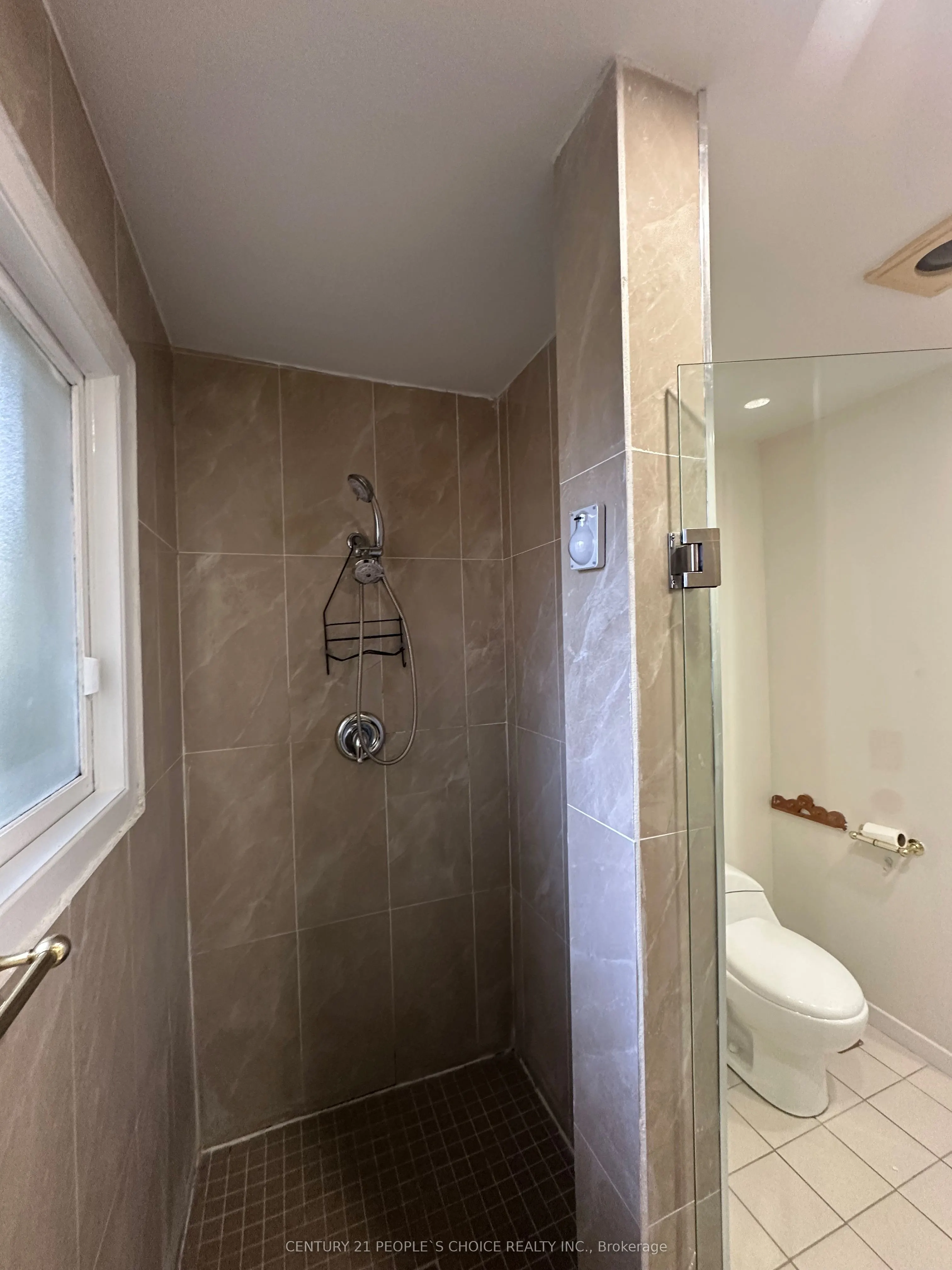 1252 Mont Clair Drive, #Main Floor