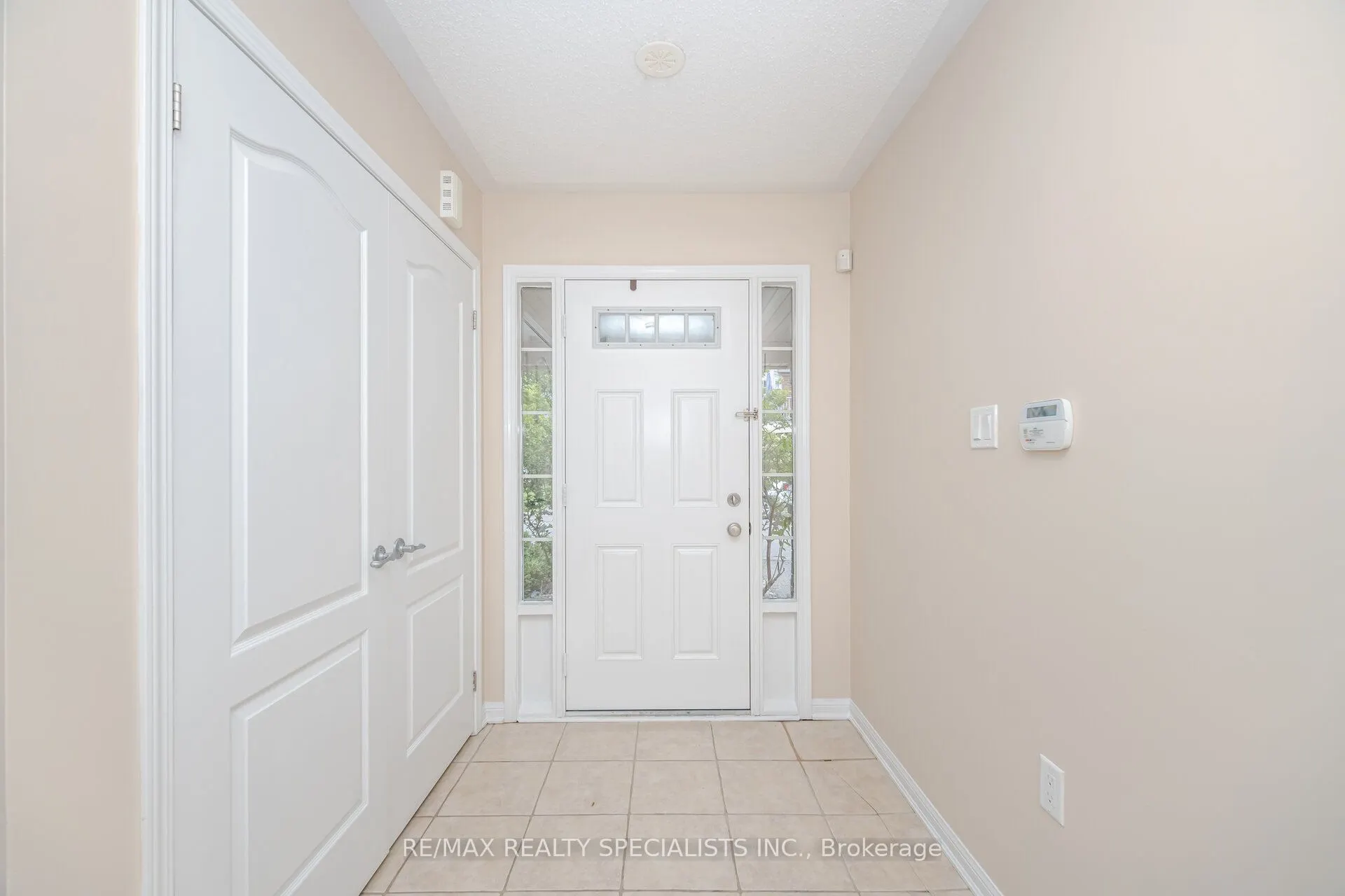 888 Willingdon Crescent