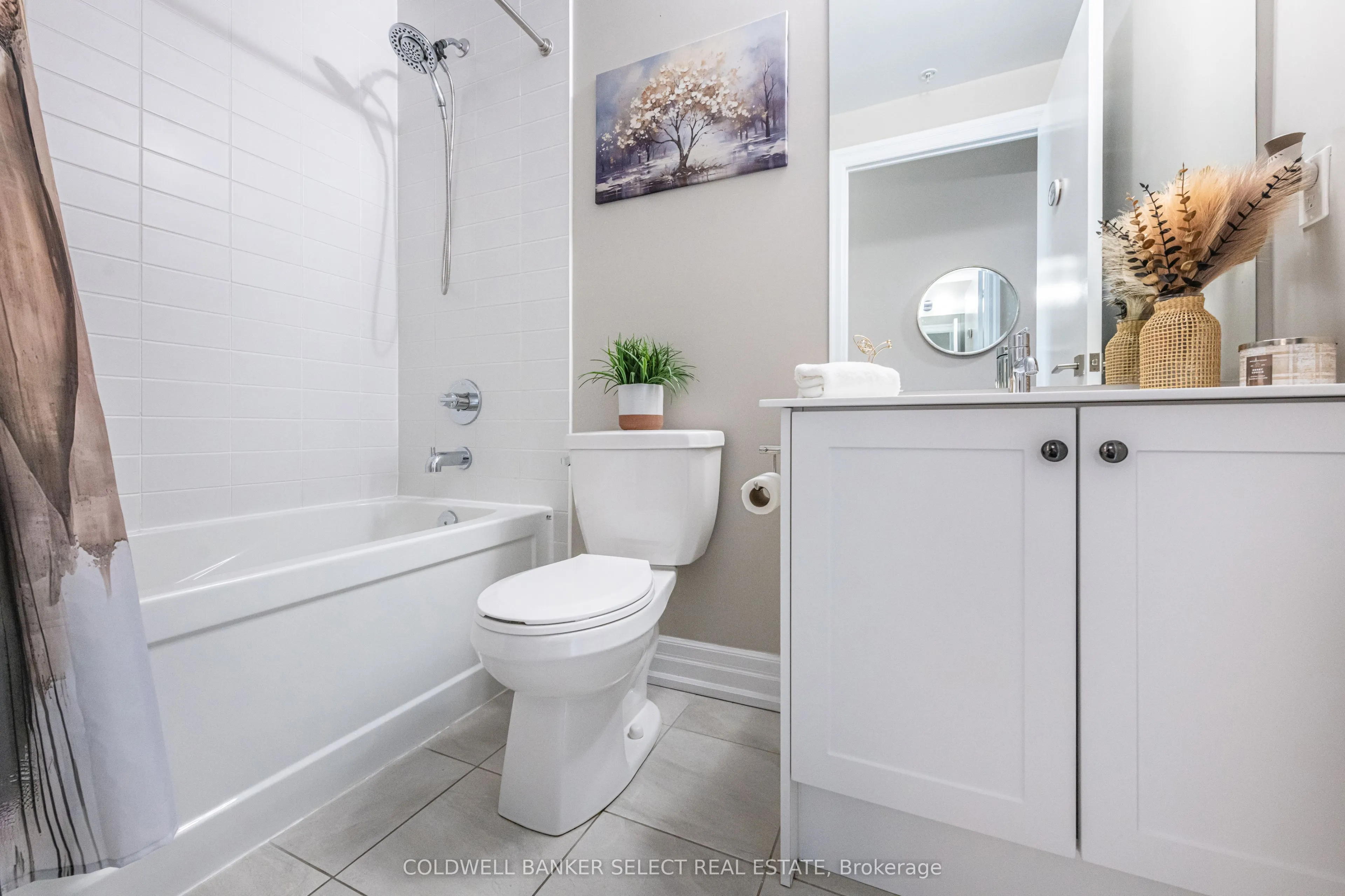 50 Ann Street, #403