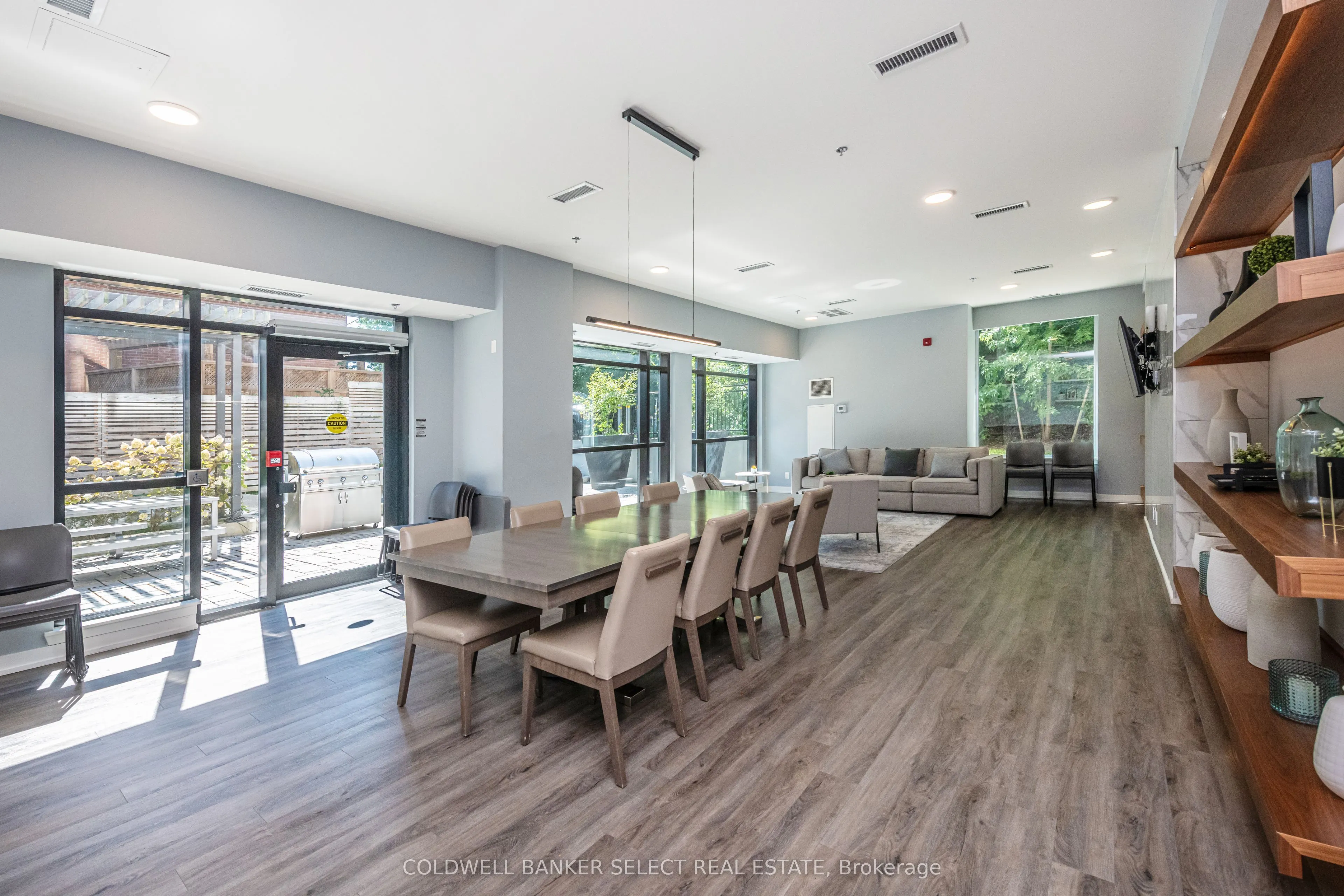 50 Ann Street, #403